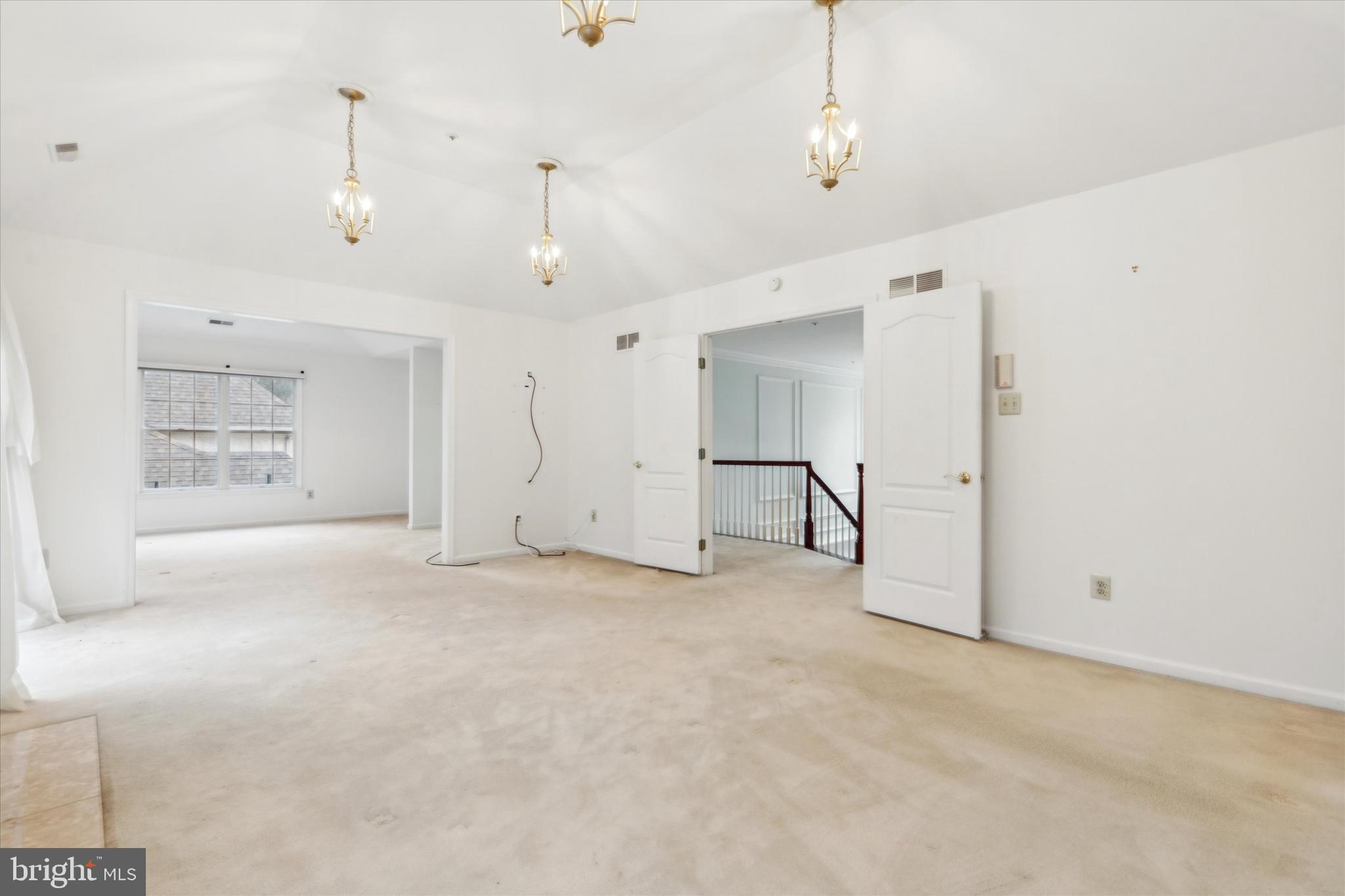 409 Merion Hill Ln