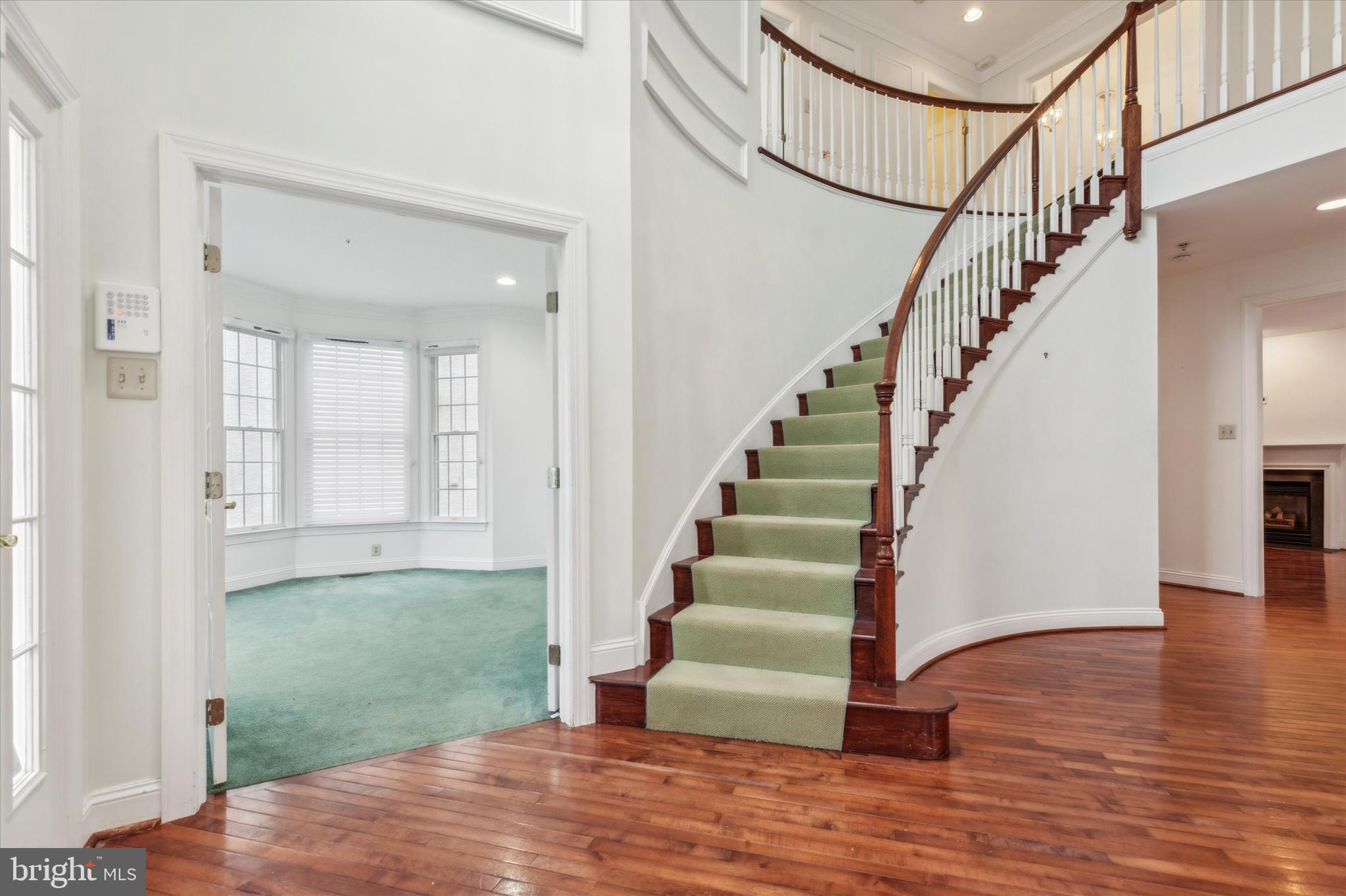 409 Merion Hill Ln