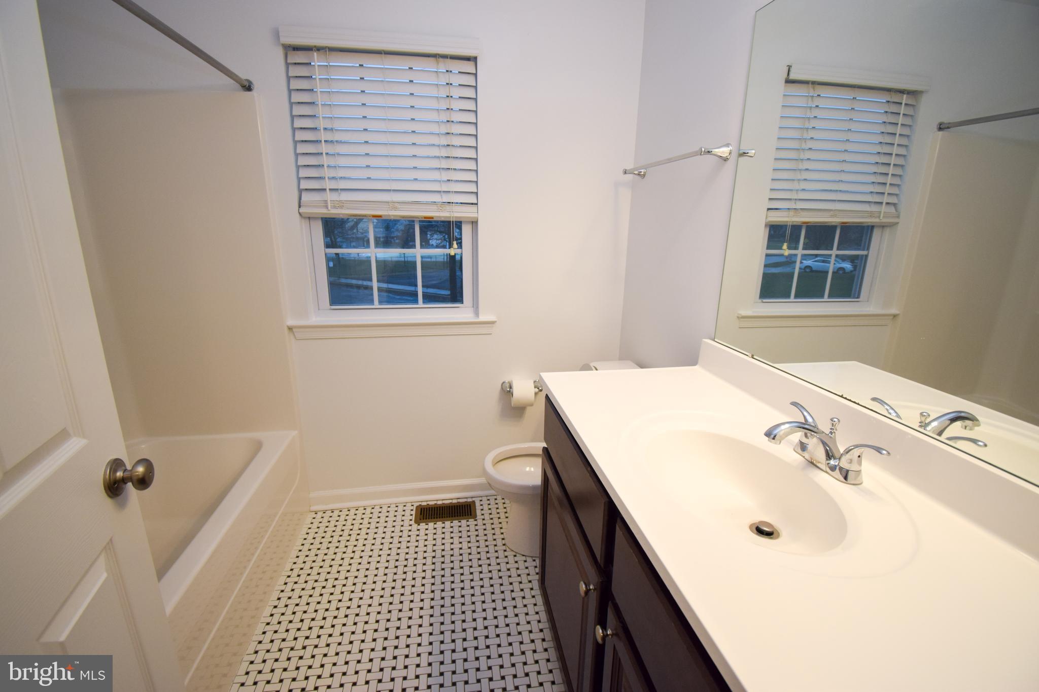 1530 Limekiln #Apt. B