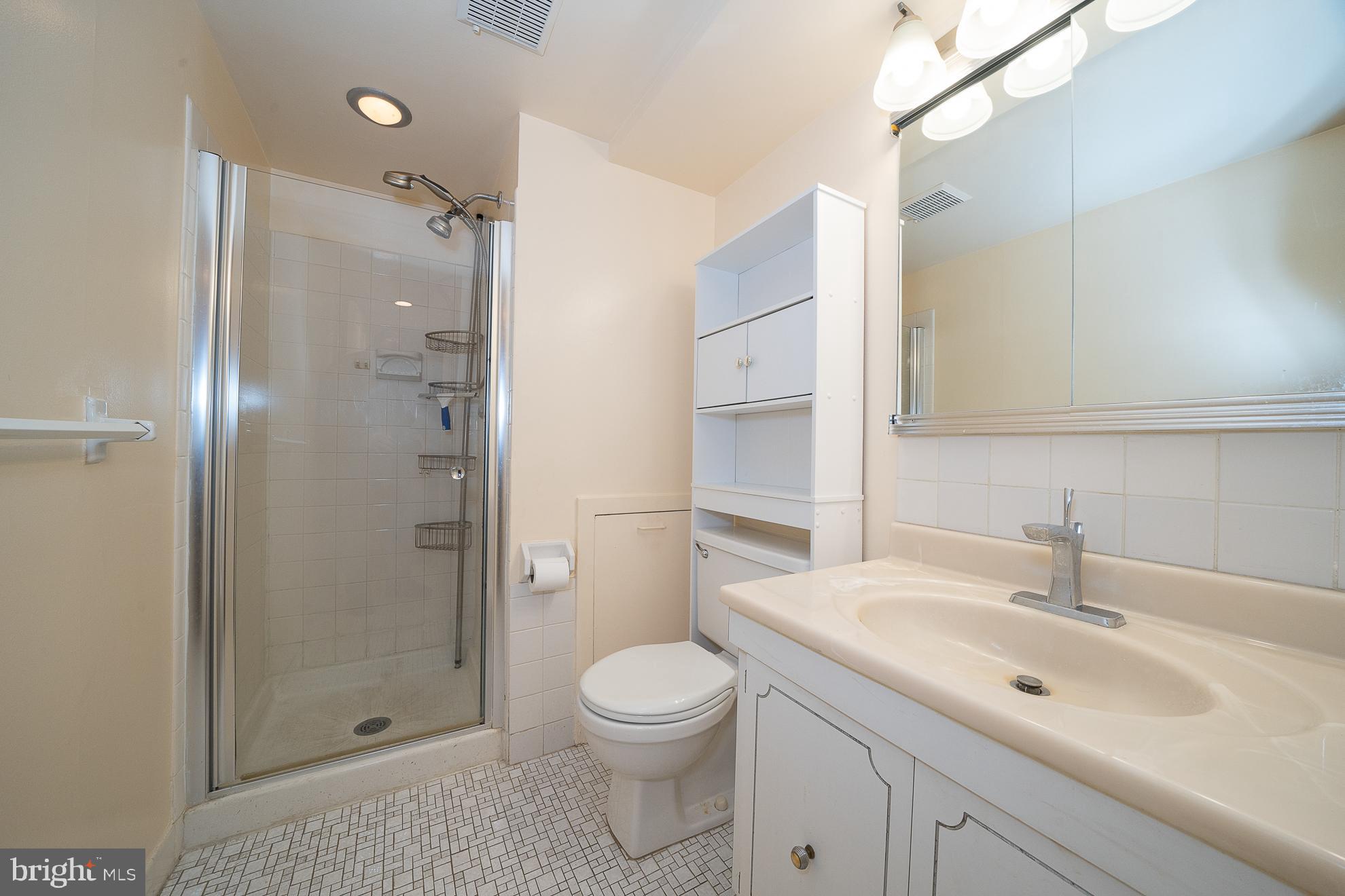 19 ROCK HILL RD #2-B