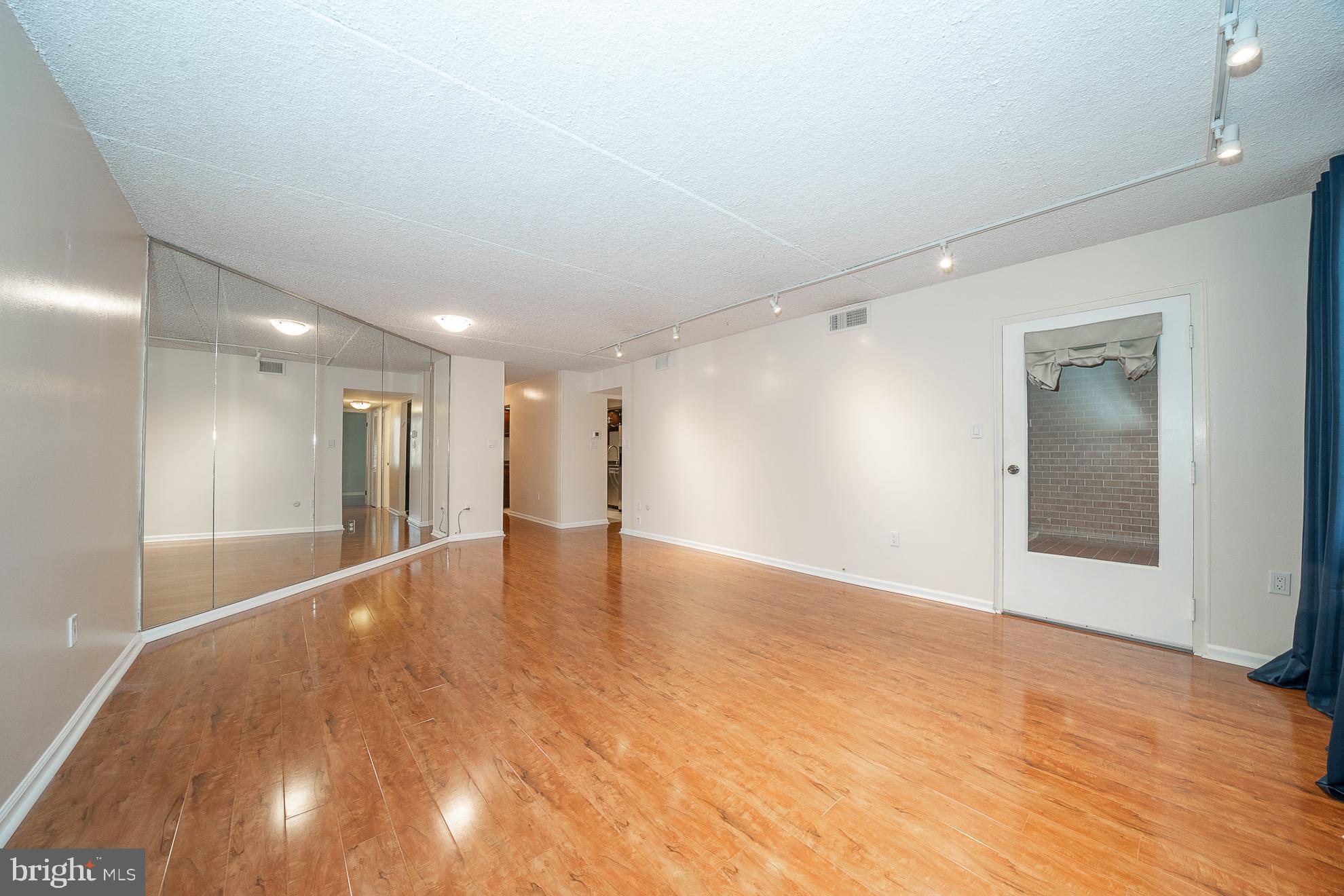 19 ROCK HILL RD #2-B