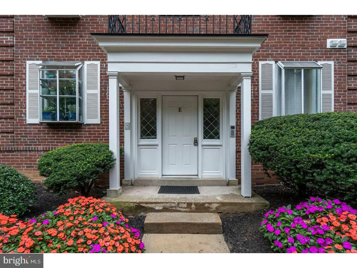922 Montgomery Ave #E4