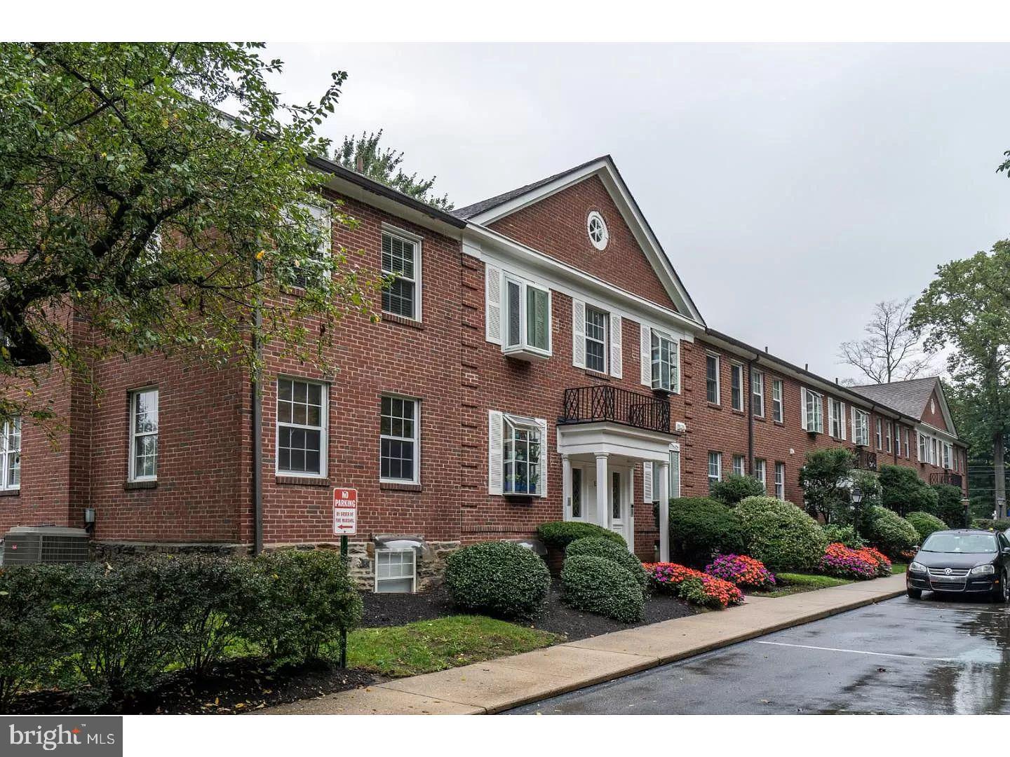 922 Montgomery Ave #E4
