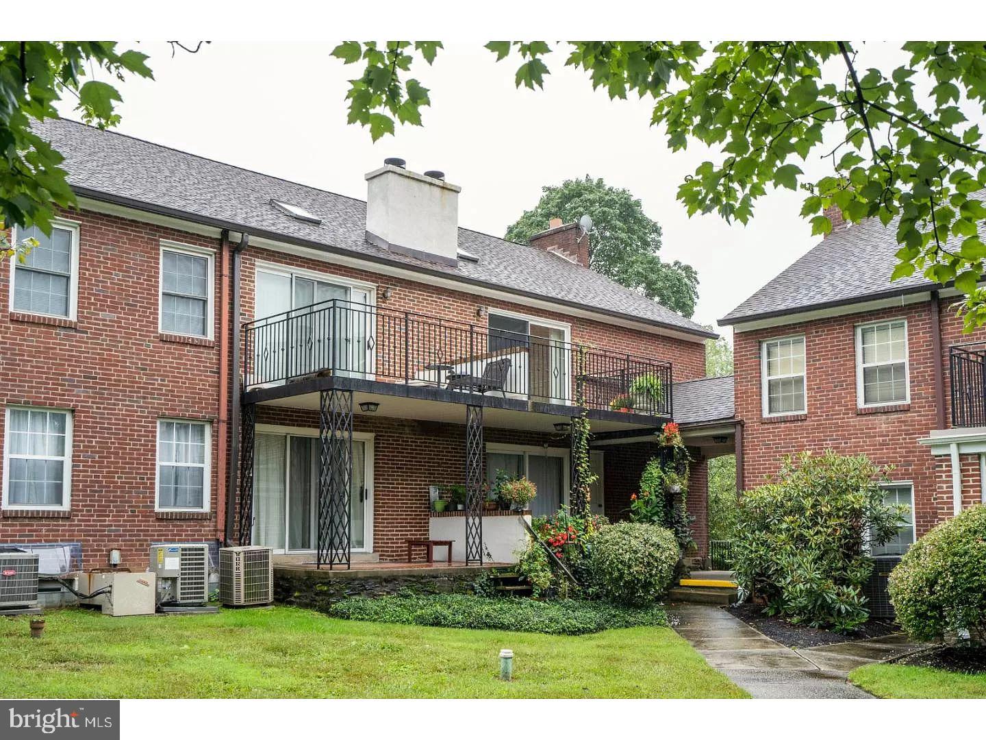 922 Montgomery Ave #E4