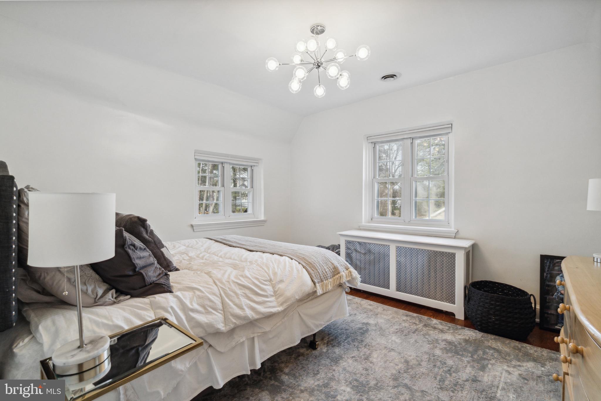 1409 Hillside Rd