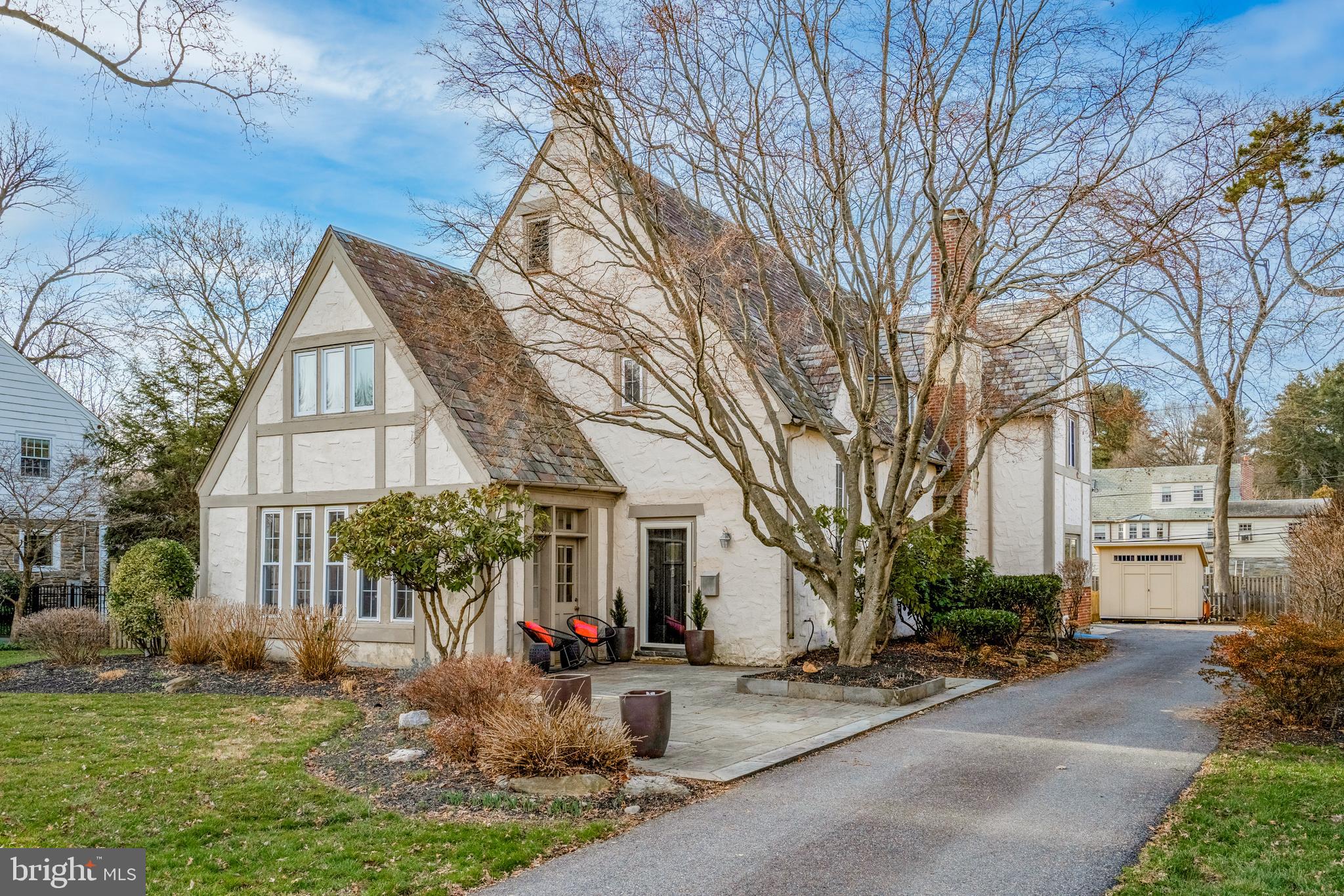 1409 Hillside Rd