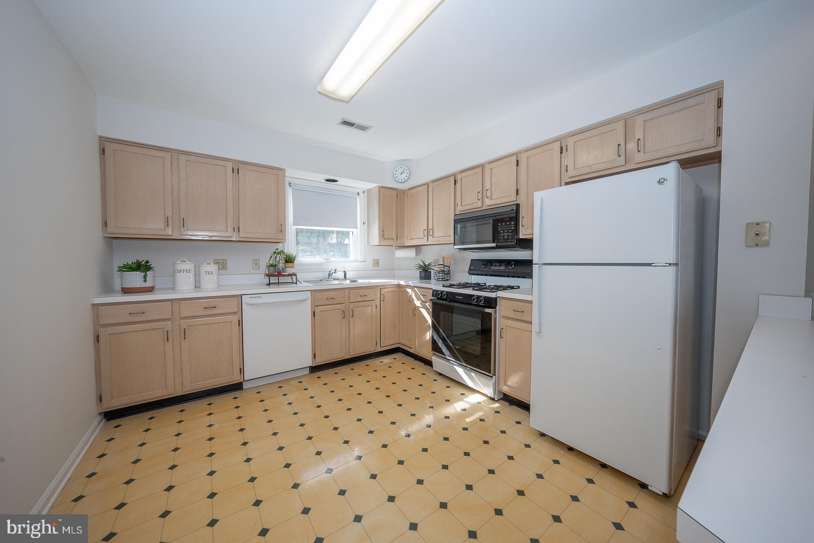 55 Rockland Ave