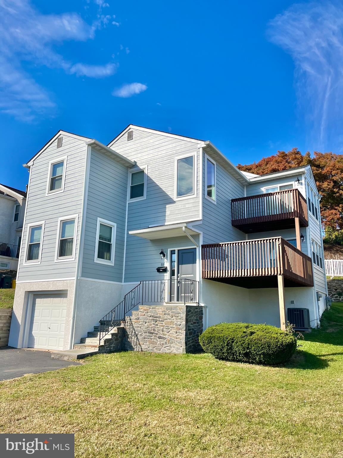 55 Rockland Ave