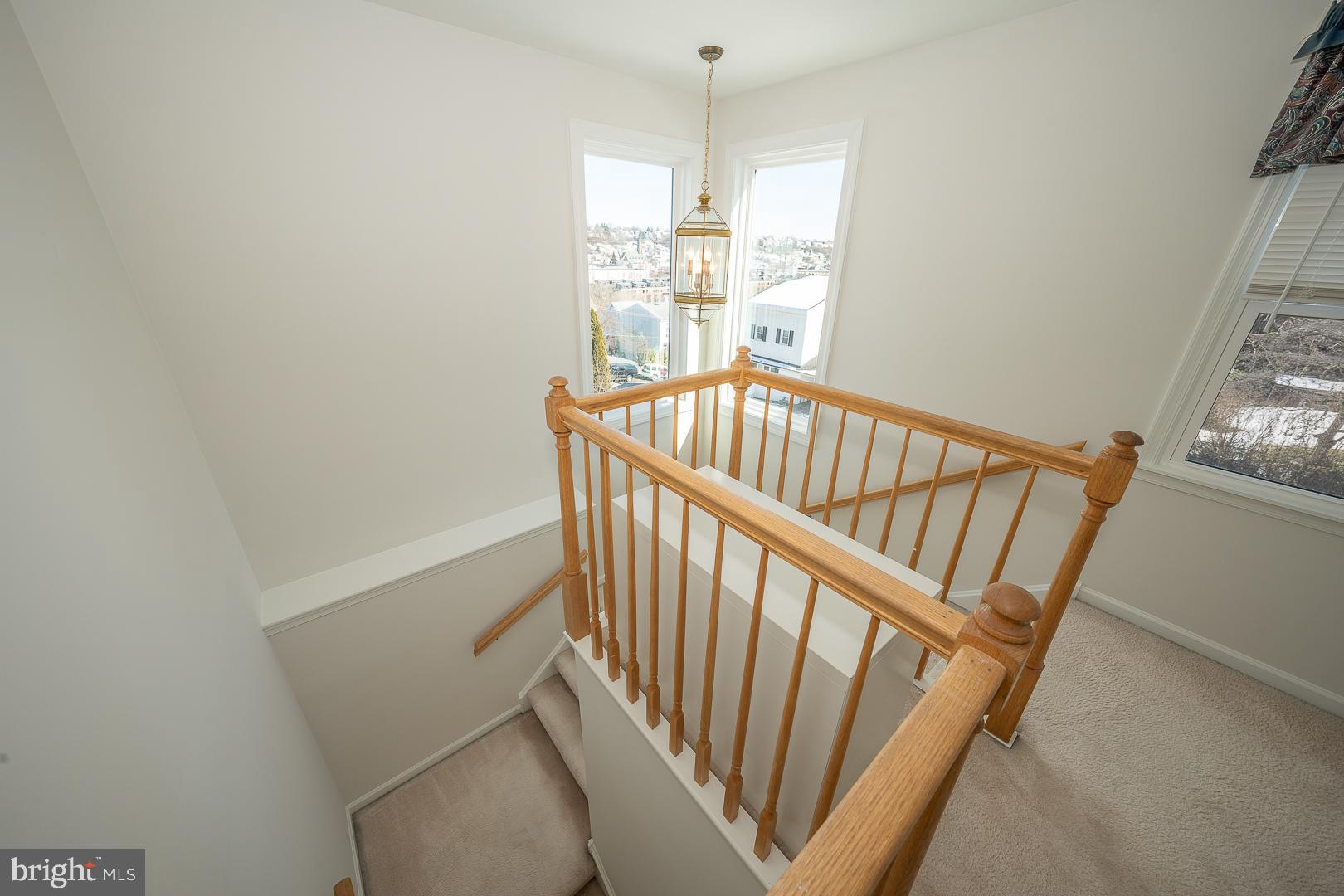 55 Rockland Ave