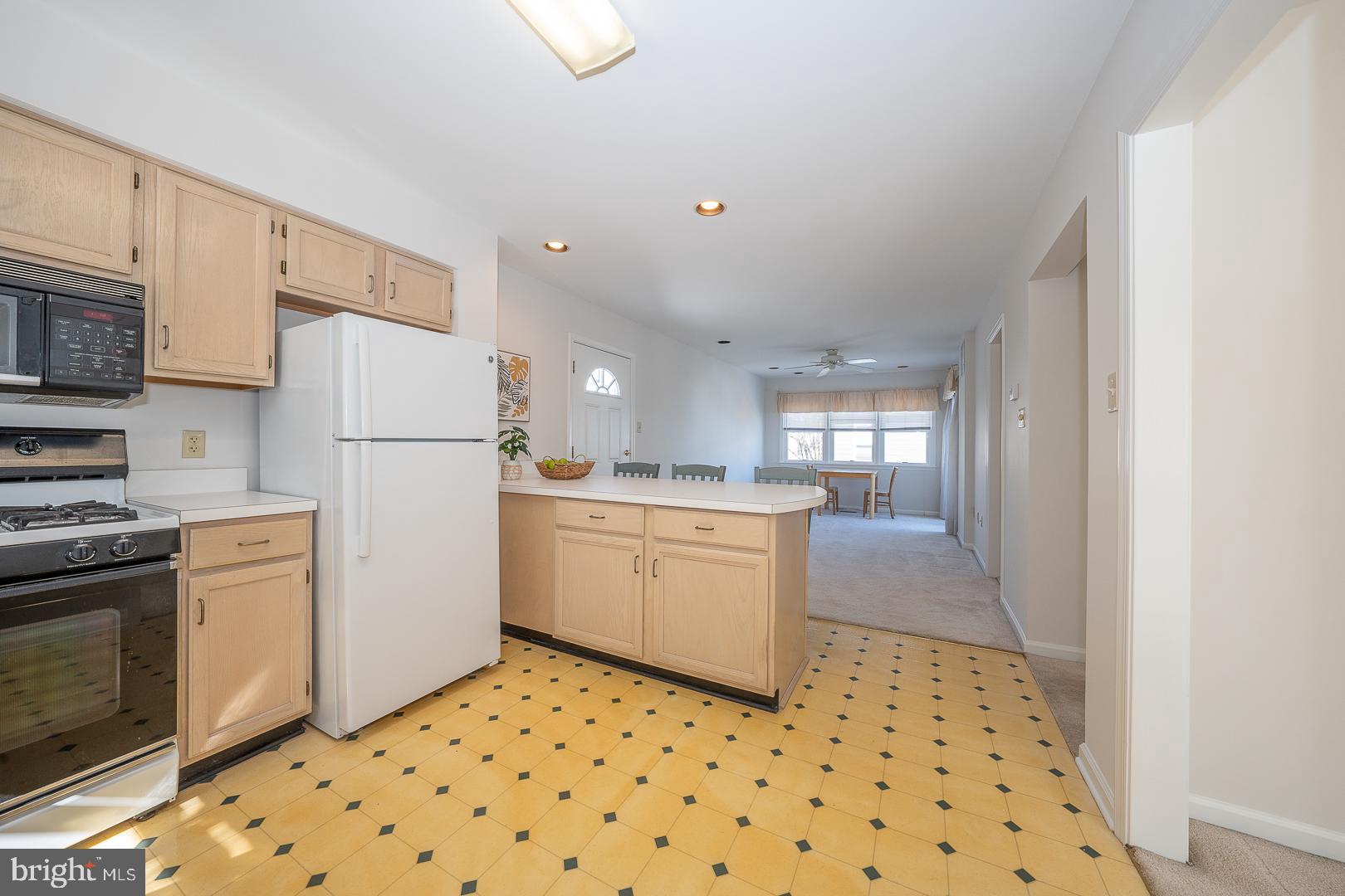 55 Rockland Ave