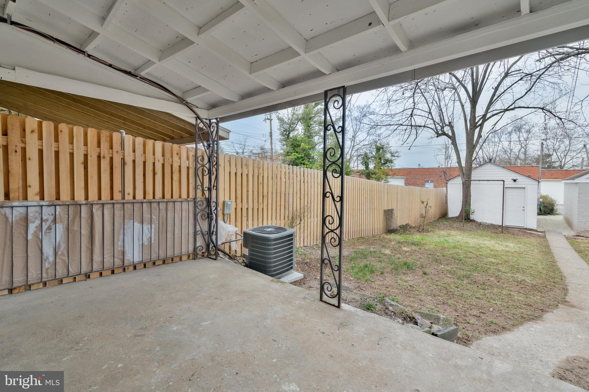 1105 Swede St