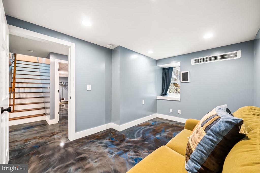 304 Keithwood Rd