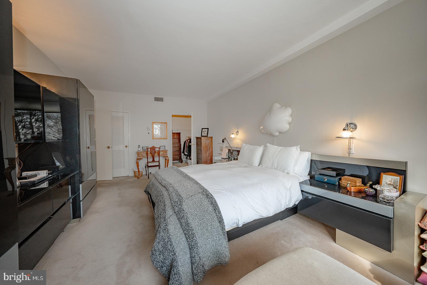 191 Presidential Blvd #R 312/11