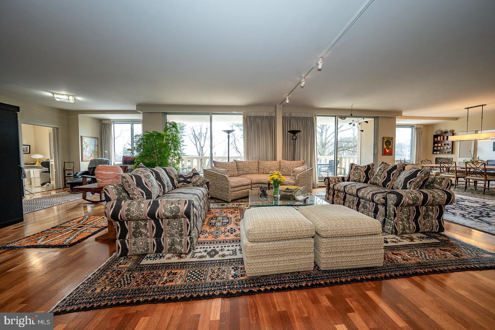 191 Presidential Blvd #R 312/11