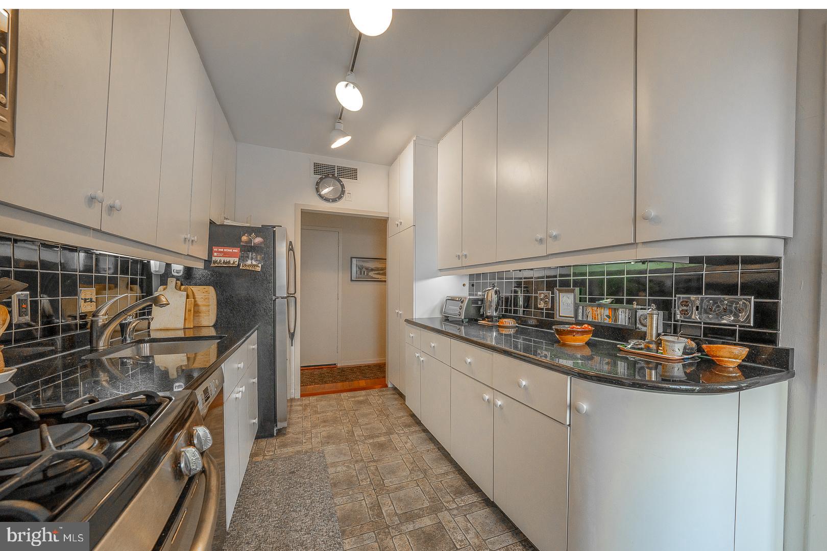 191 Presidential Blvd #R 312/11