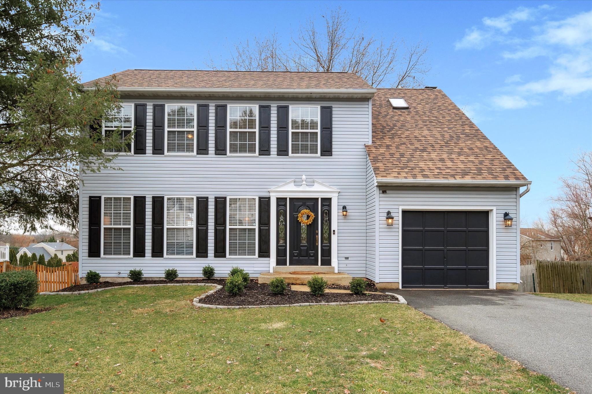 2409 Donna Ln