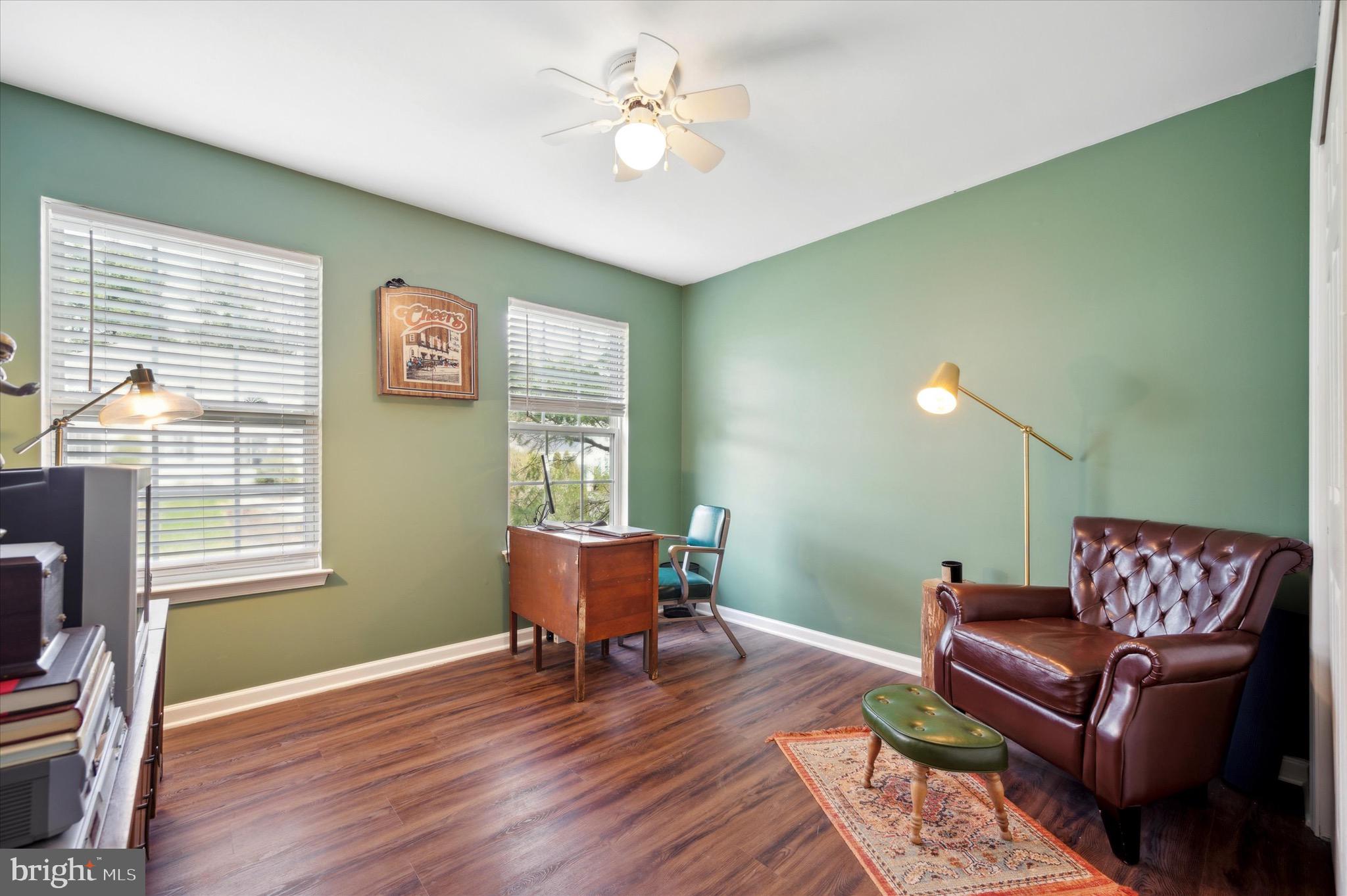 2409 Donna Ln