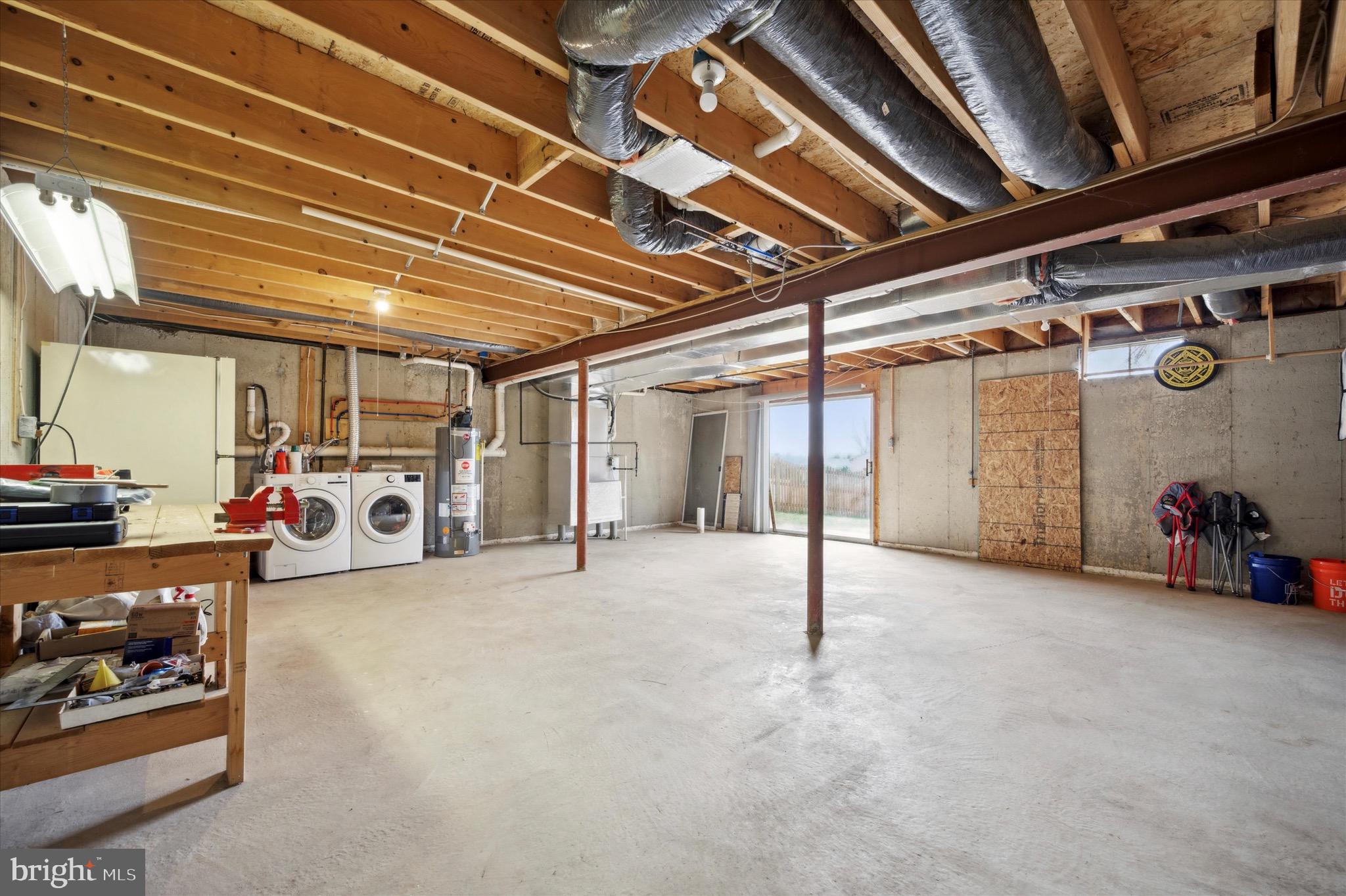 2409 Donna Ln