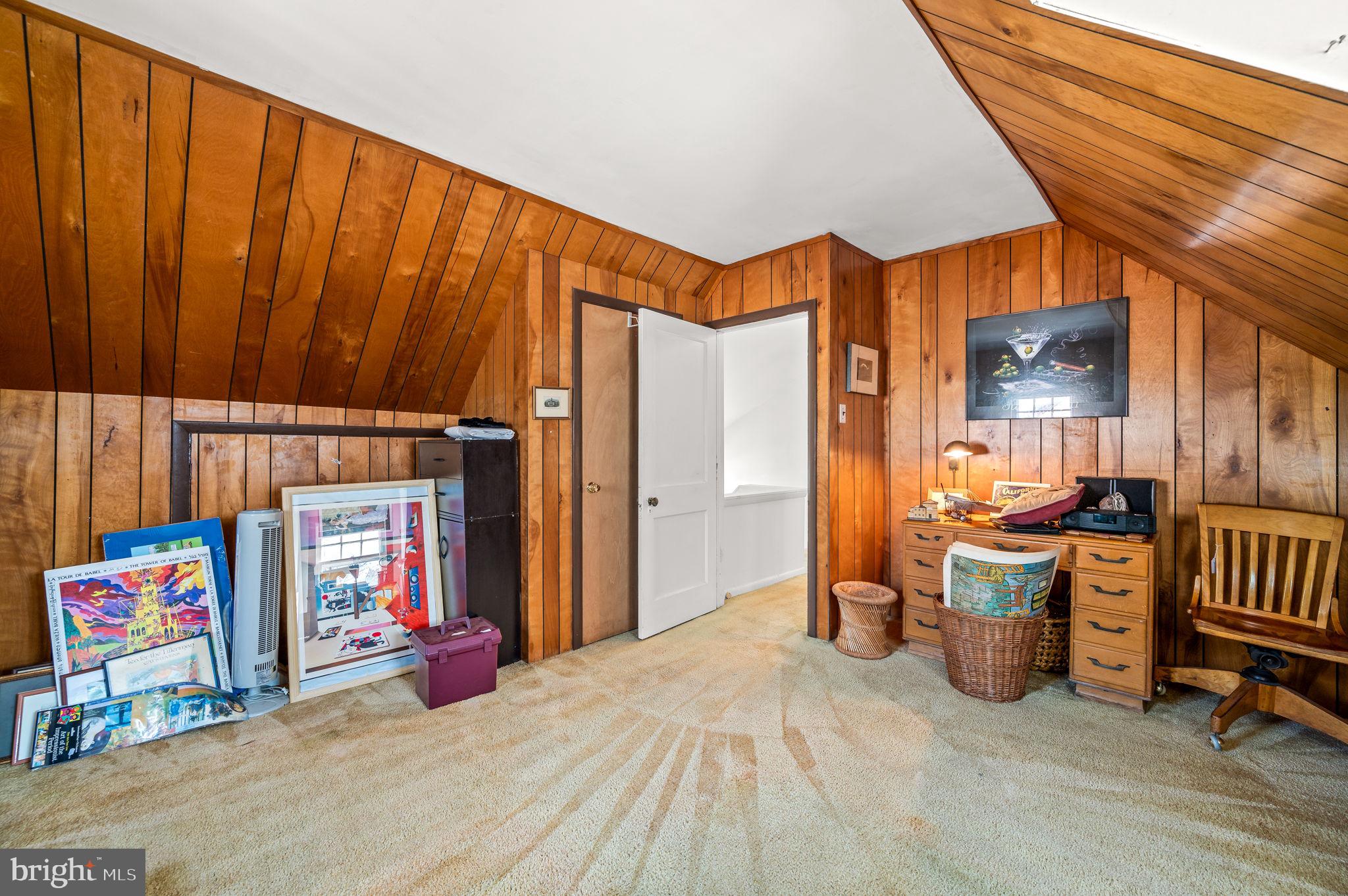 207 Hewett Rd
