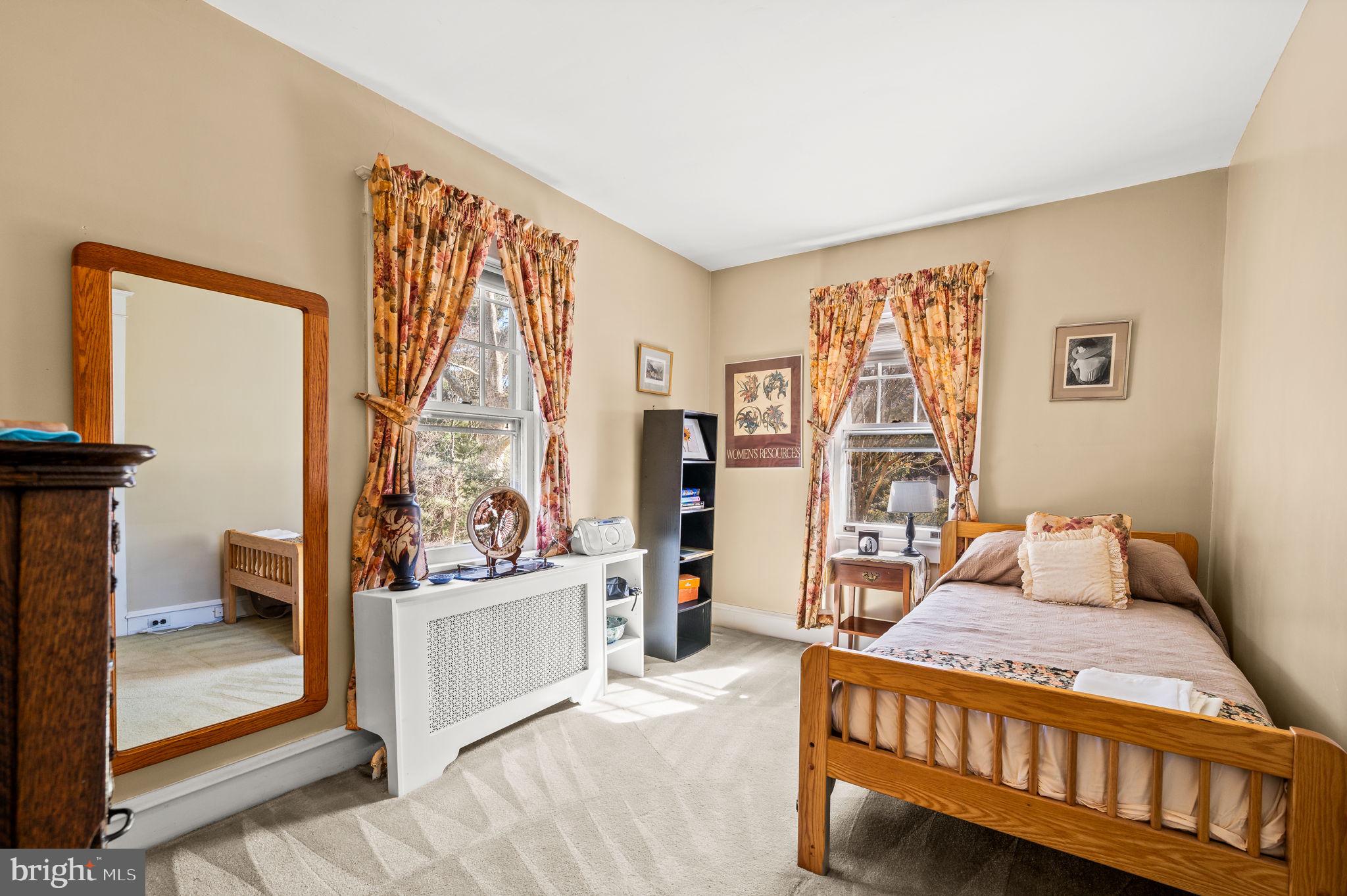 207 Hewett Rd