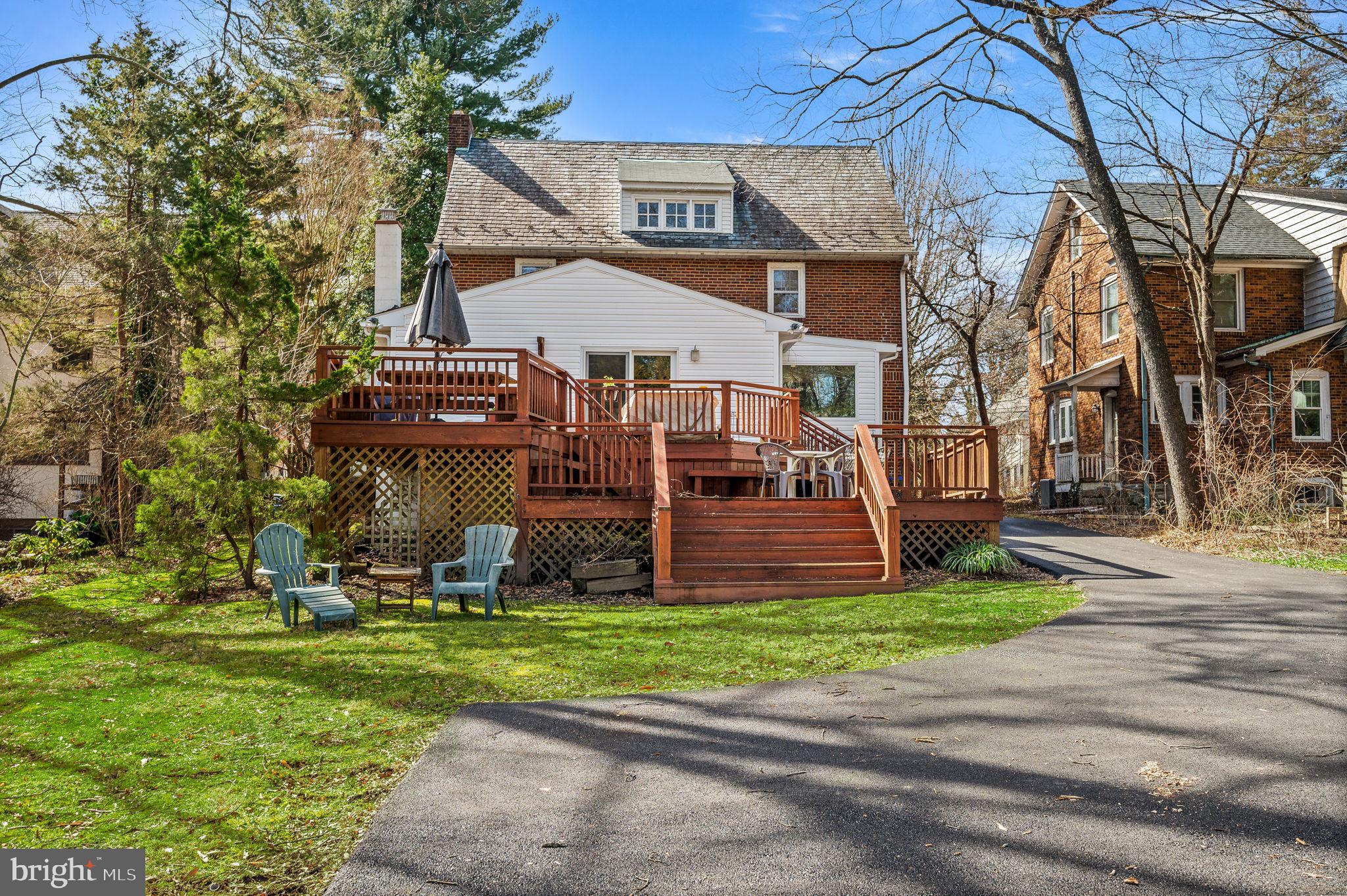 207 Hewett Rd
