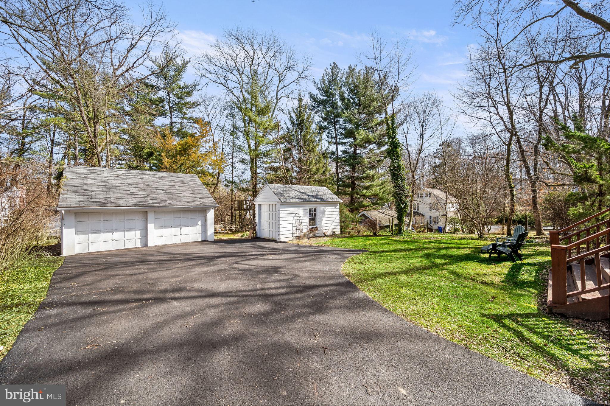 207 Hewett Rd