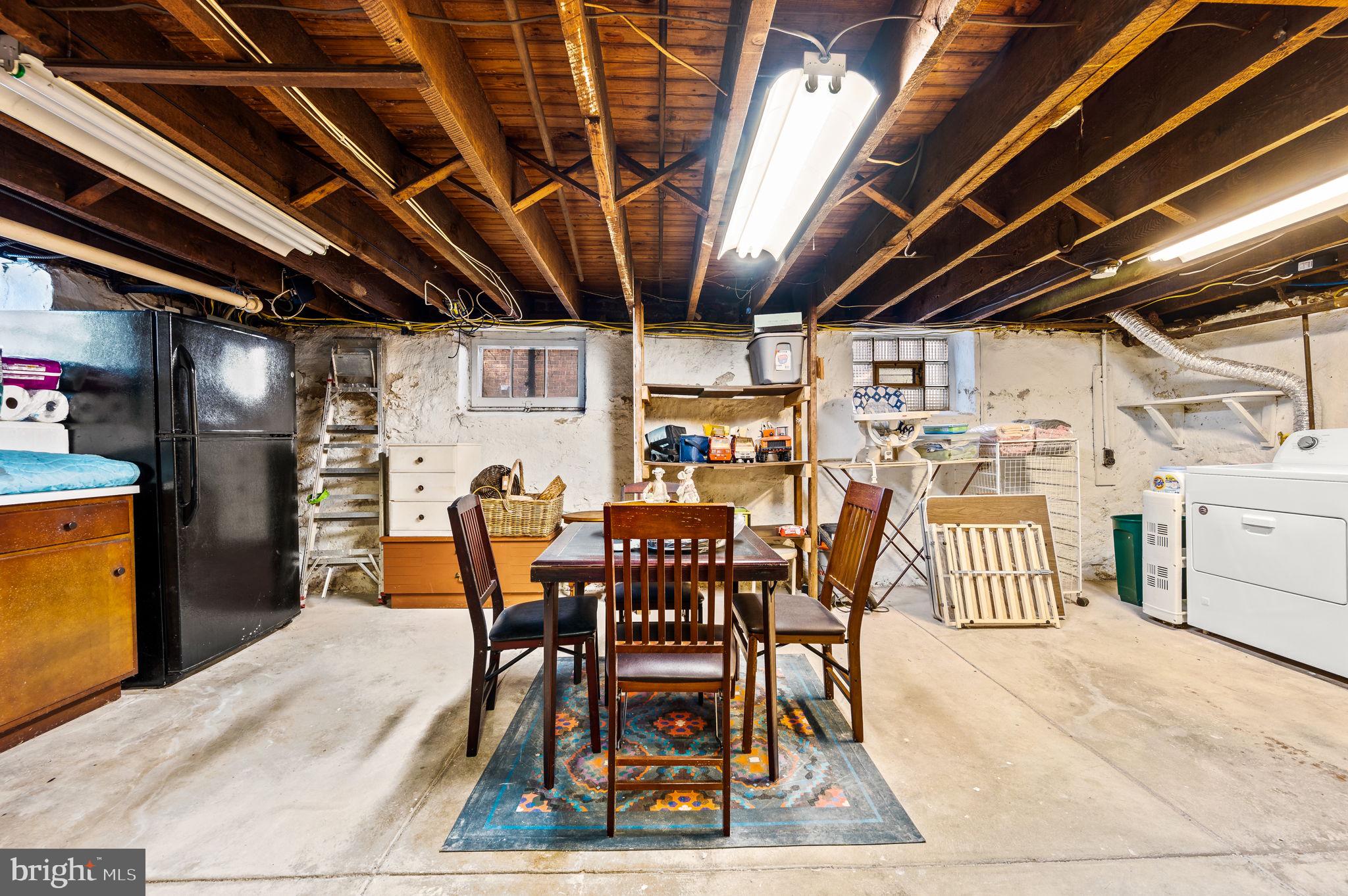 207 Hewett Rd