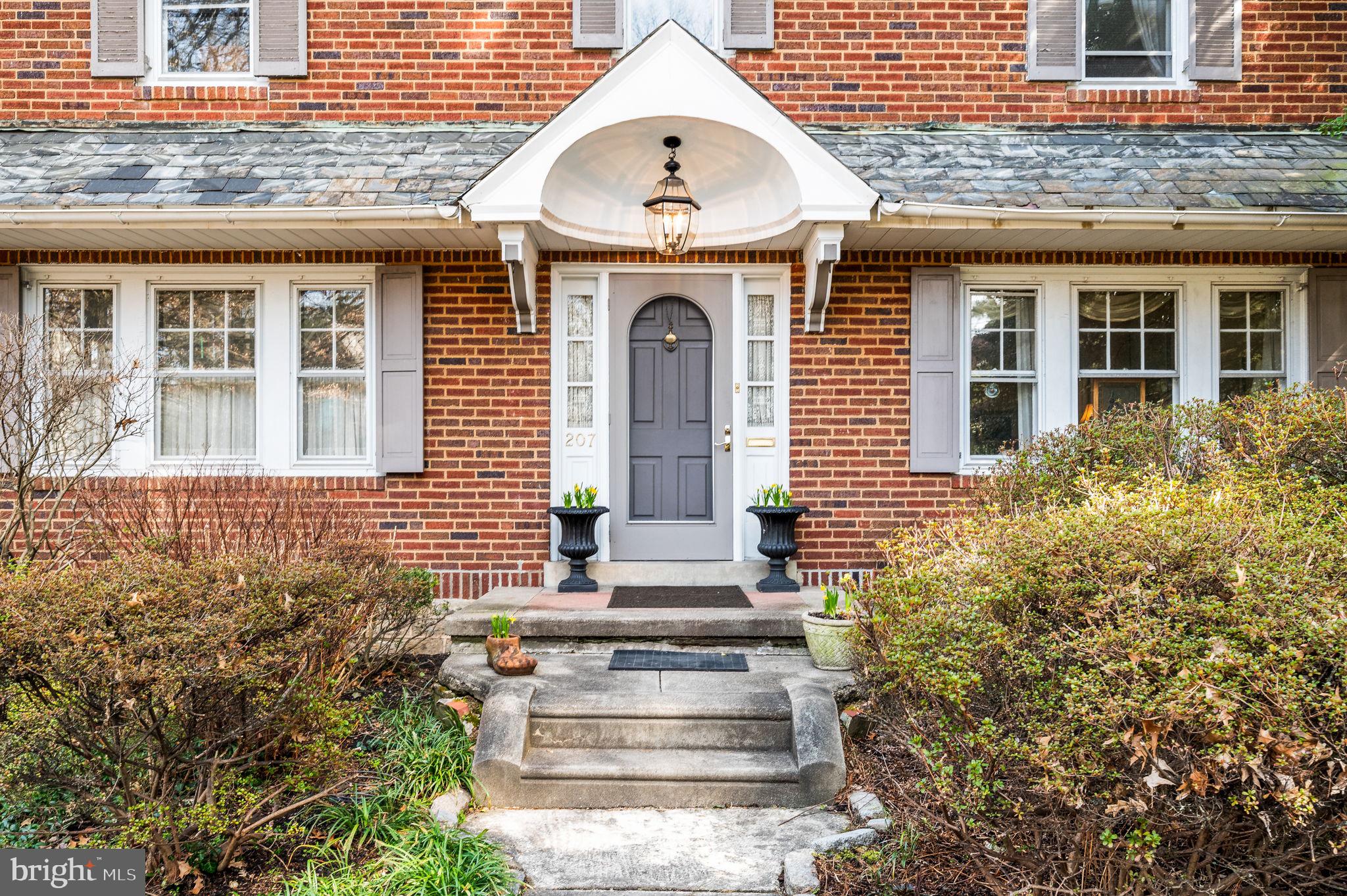 207 Hewett Rd