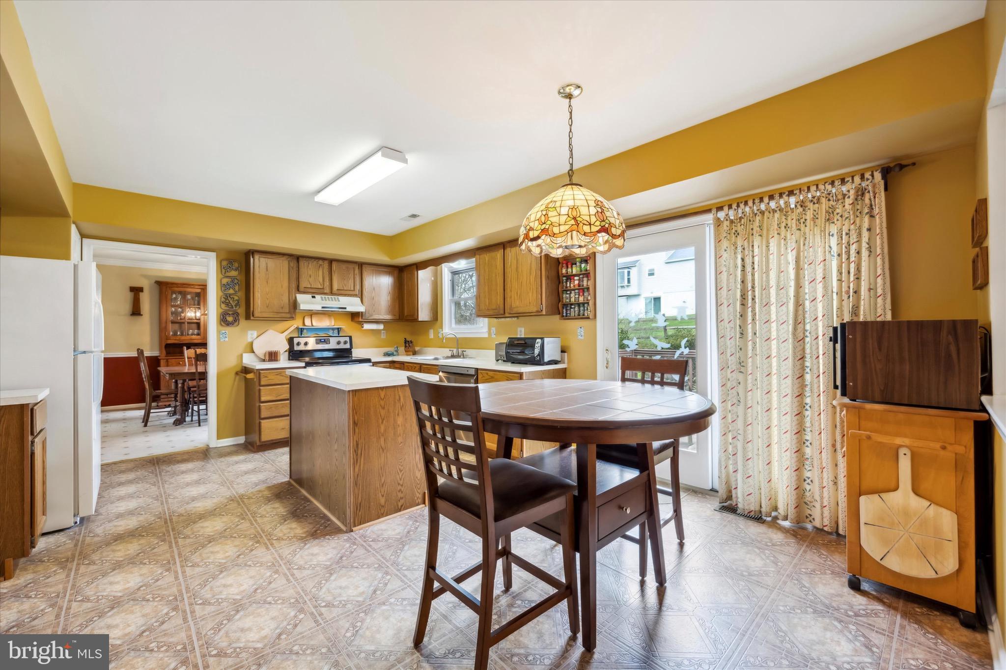 132 Scarlet Dr