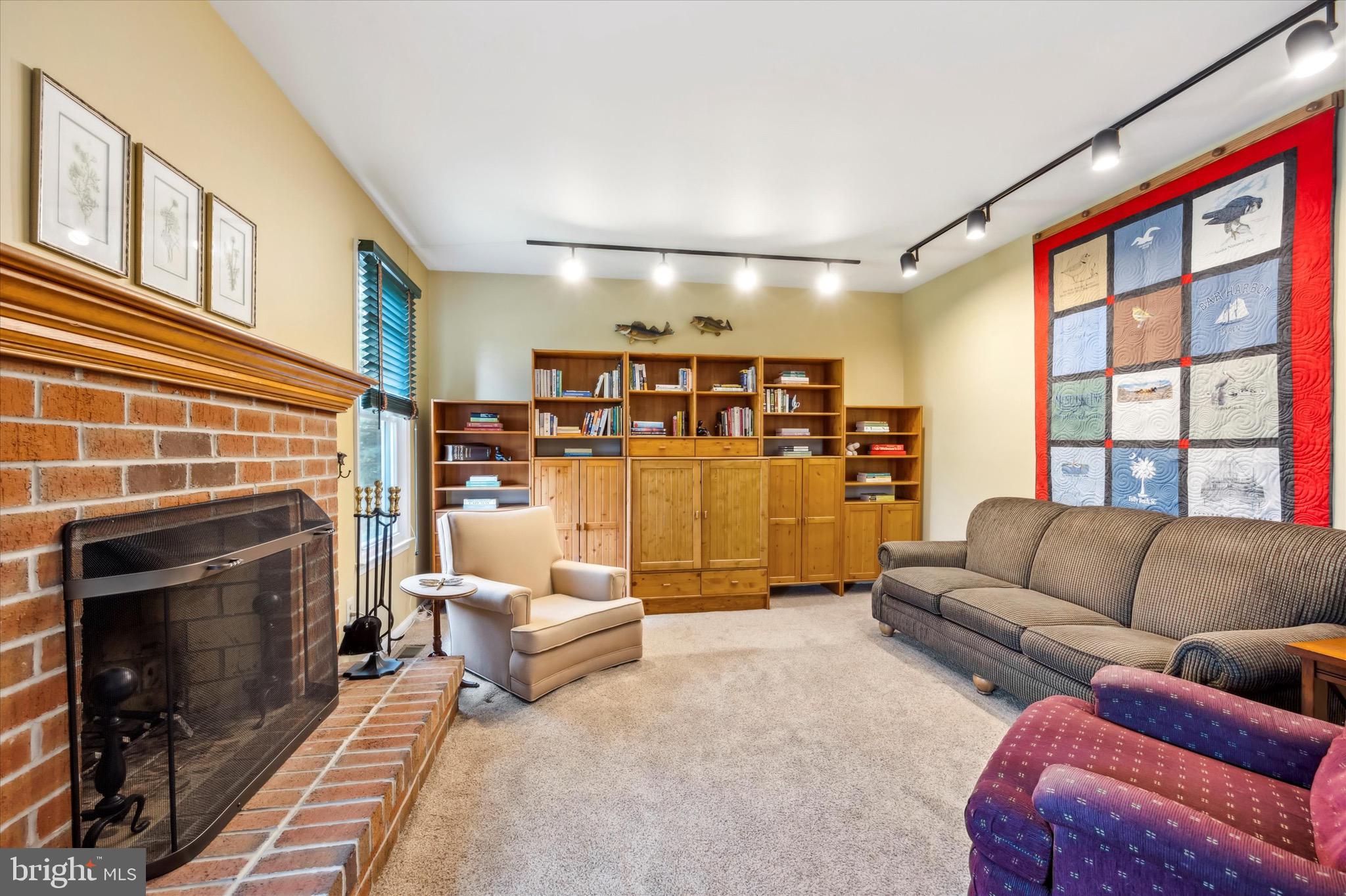 132 Scarlet Dr