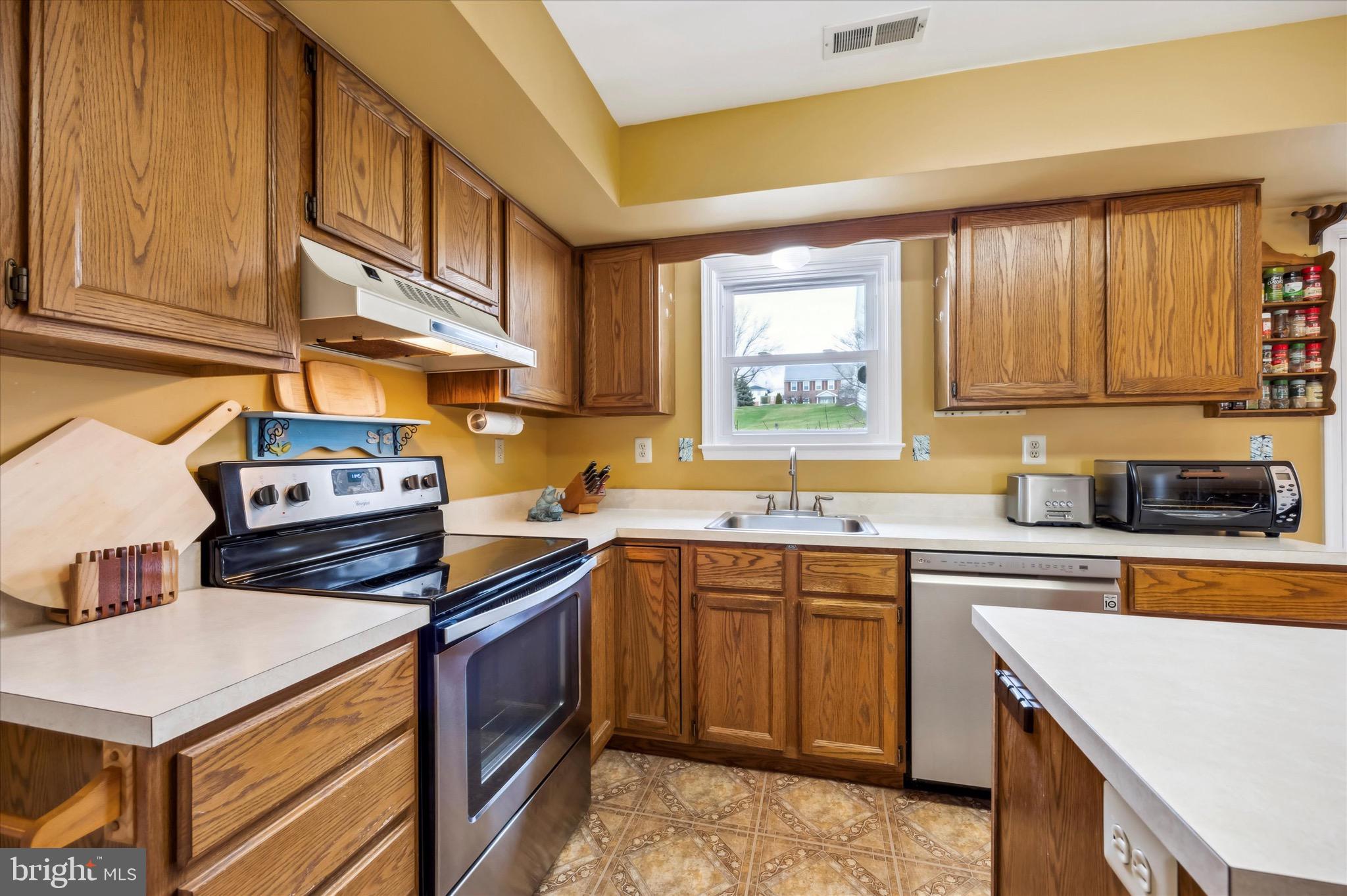 132 Scarlet Dr