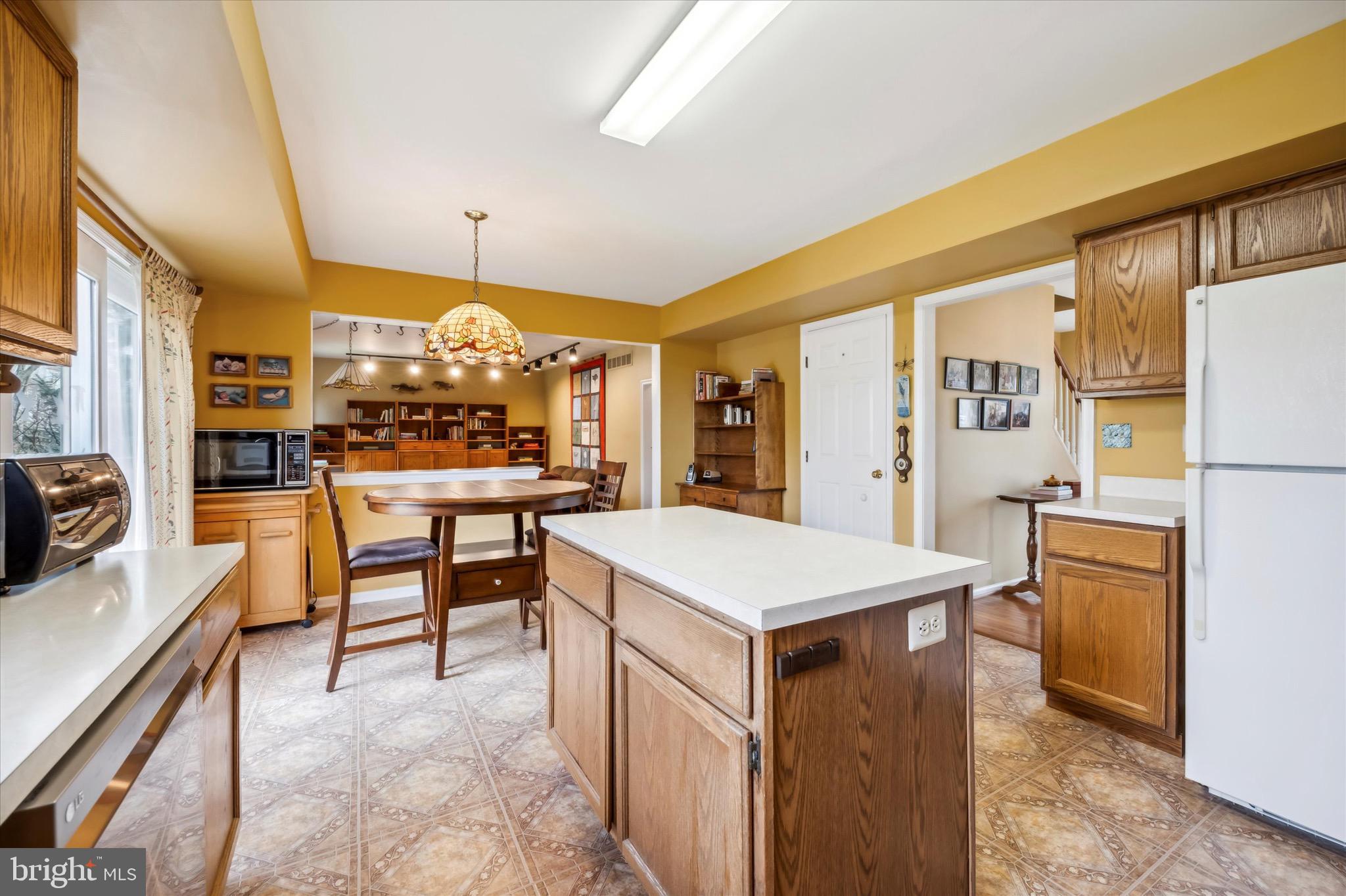 132 Scarlet Dr