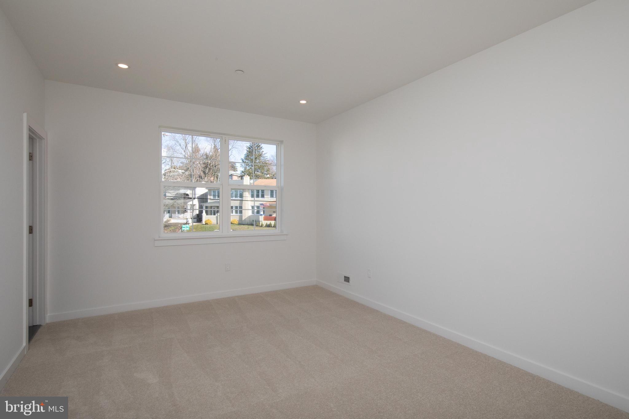 411 E 8th Ave Lot 18