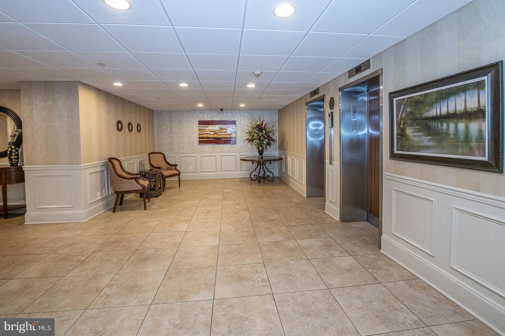 1219 W Wynnewood Rd #512