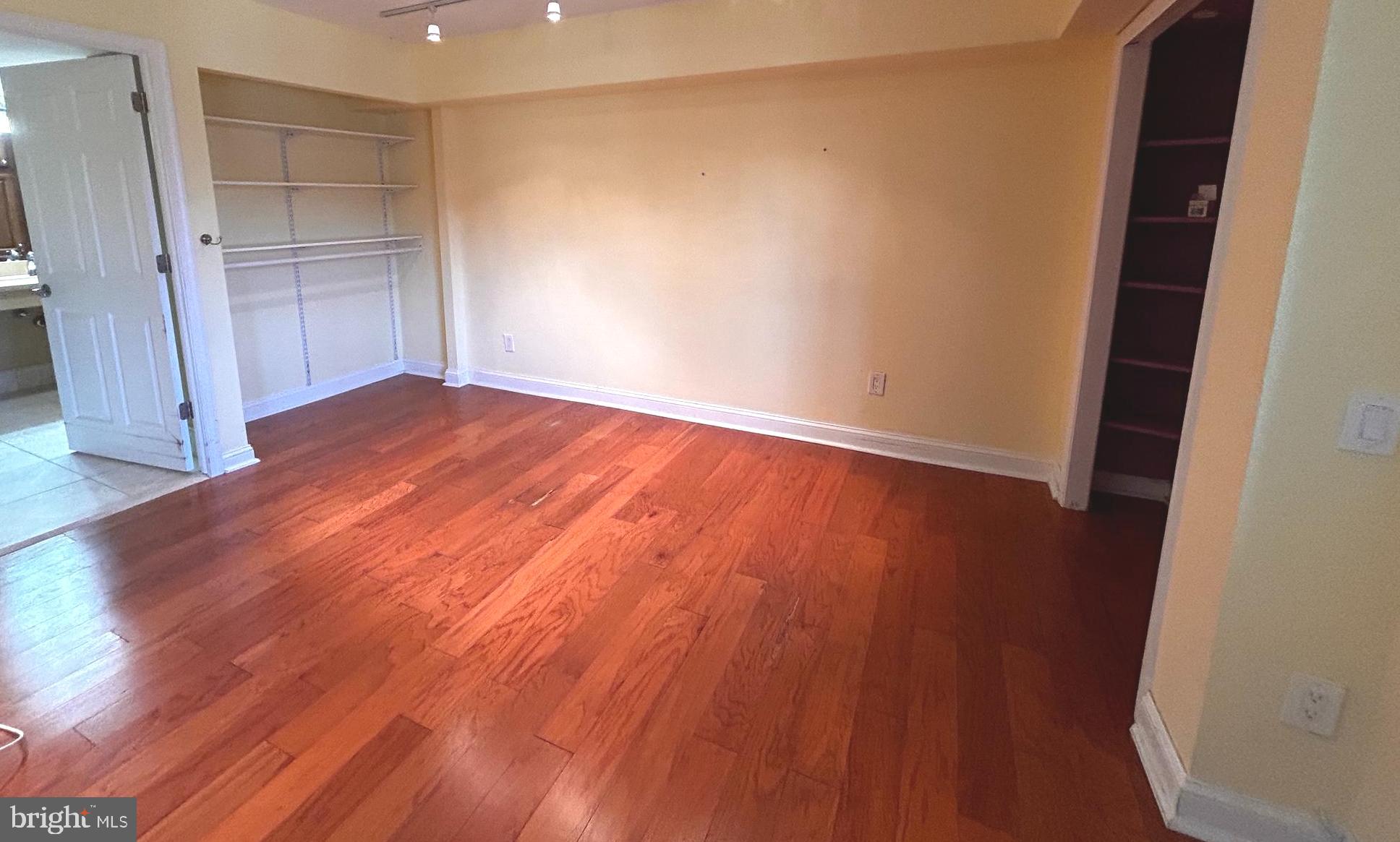 1219 W Wynnewood Rd #512