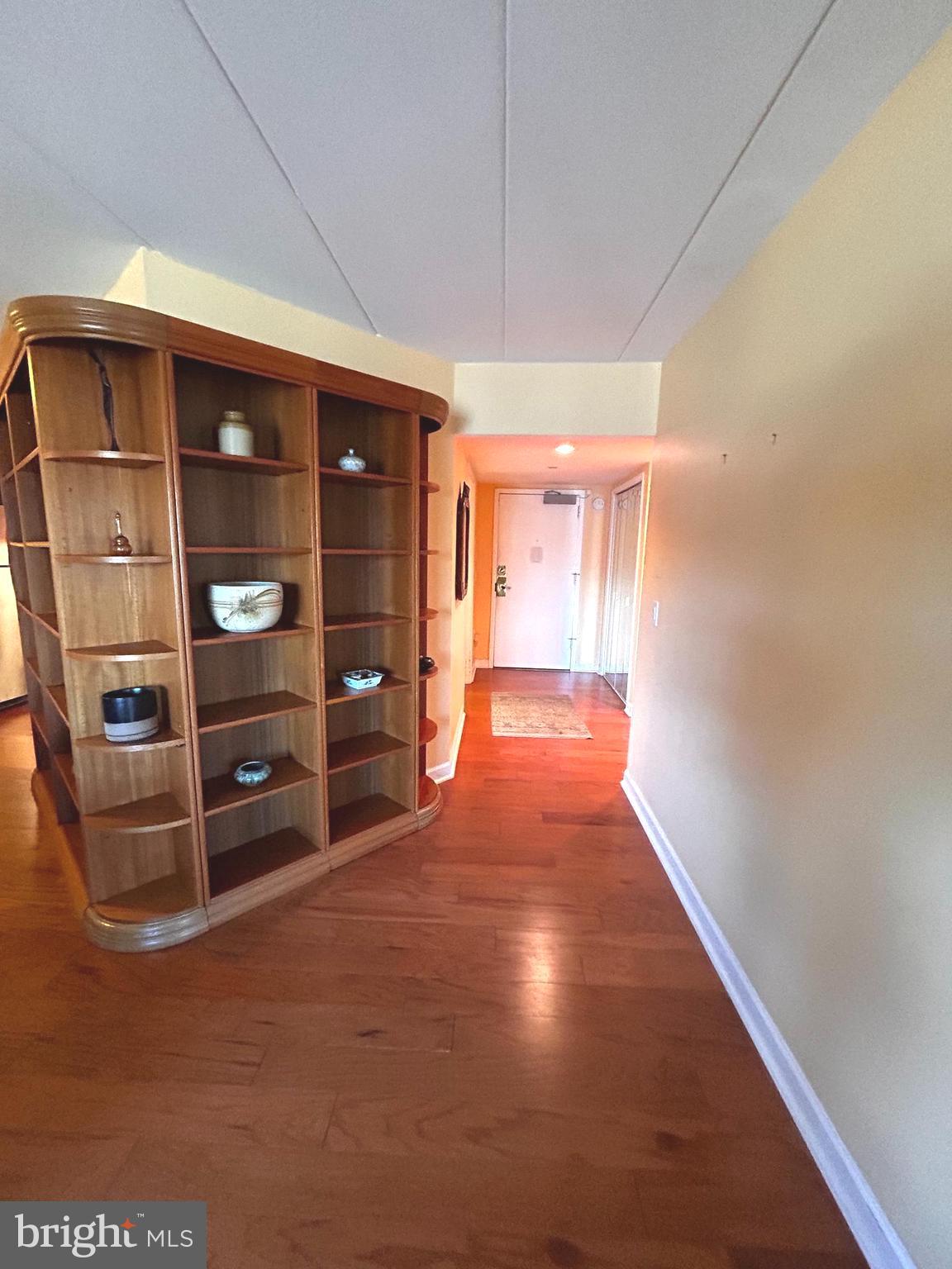 1219 W Wynnewood Rd #512