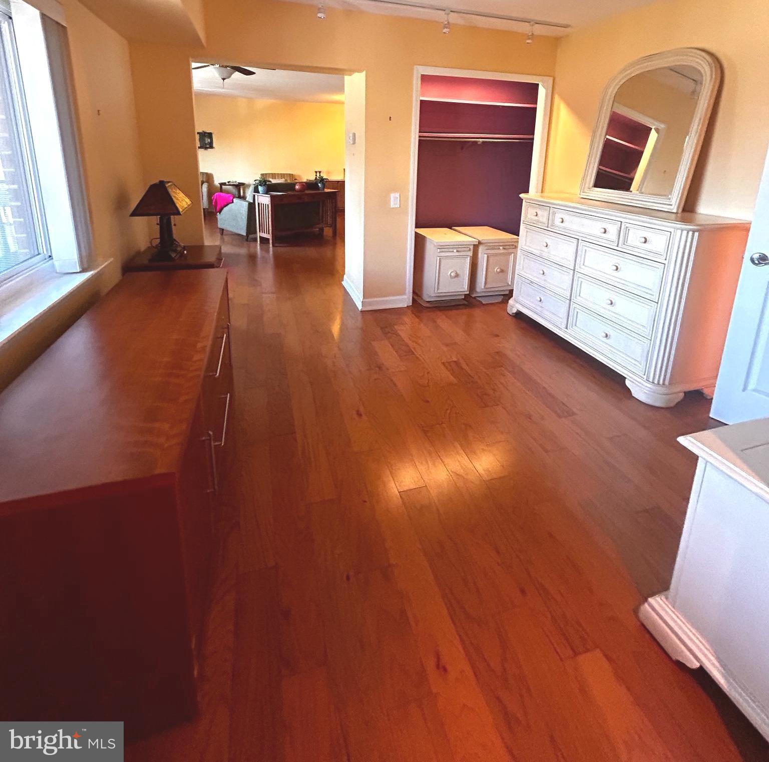 1219 W Wynnewood Rd #512