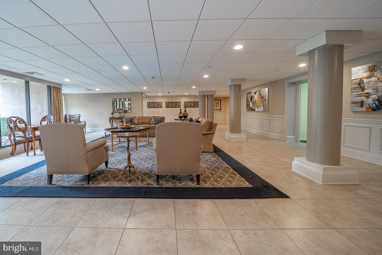 1219 W Wynnewood Rd #512