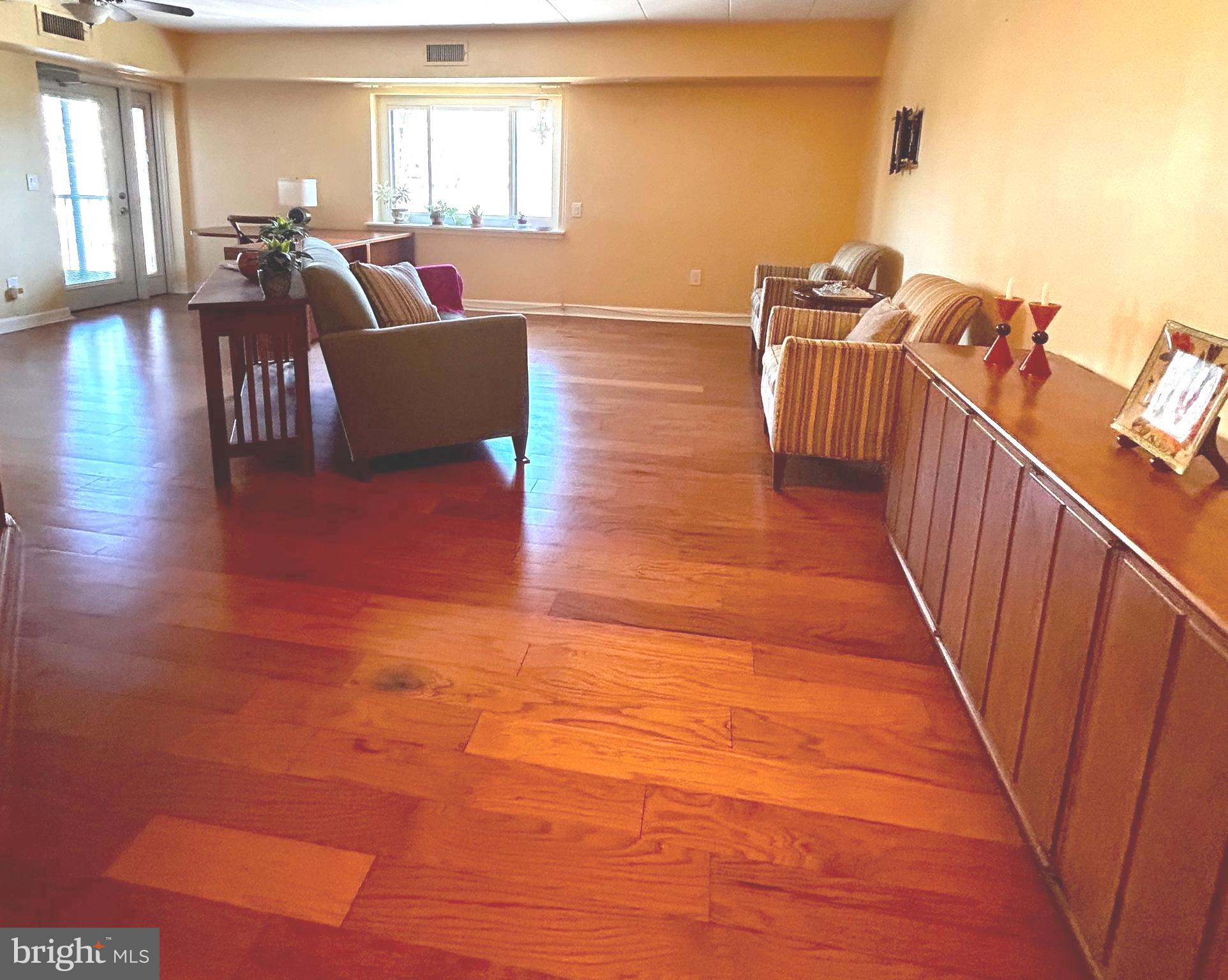 1219 W Wynnewood Rd #512