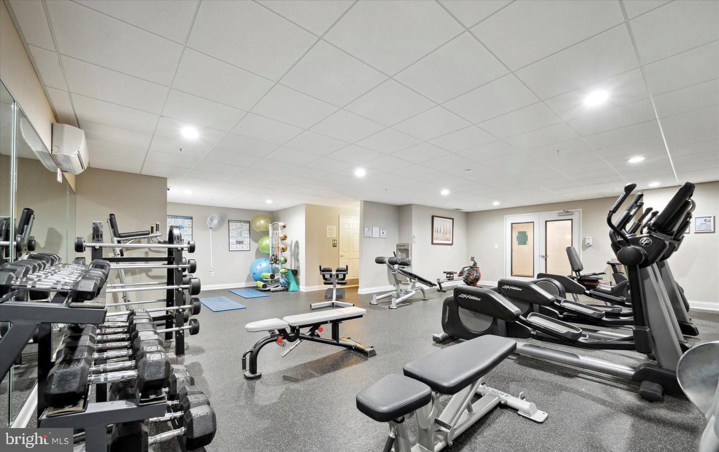 200 W Elm St #1424