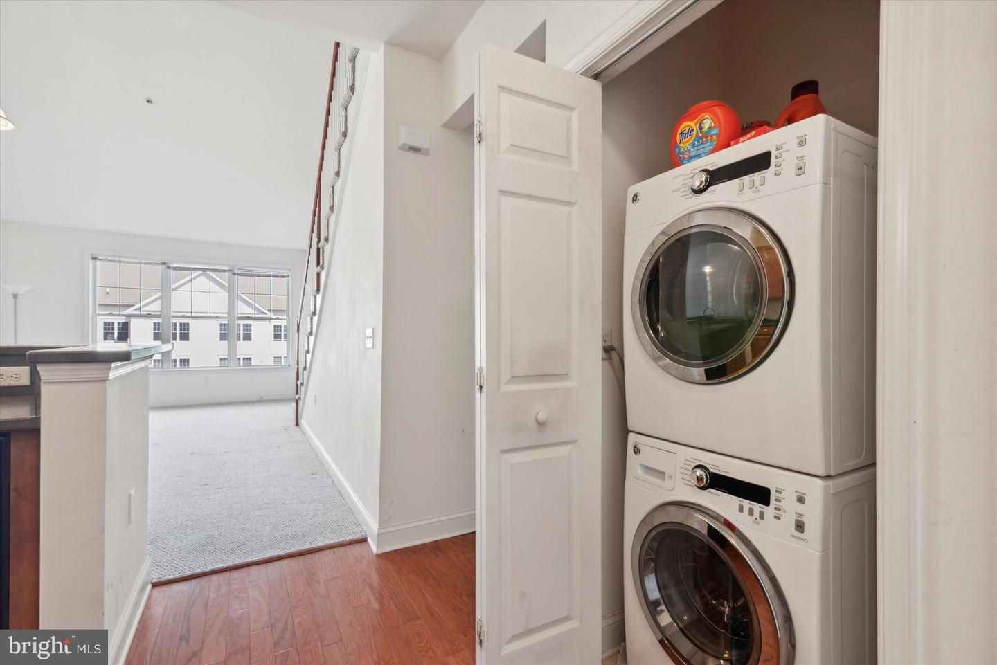 200 W Elm St #1424