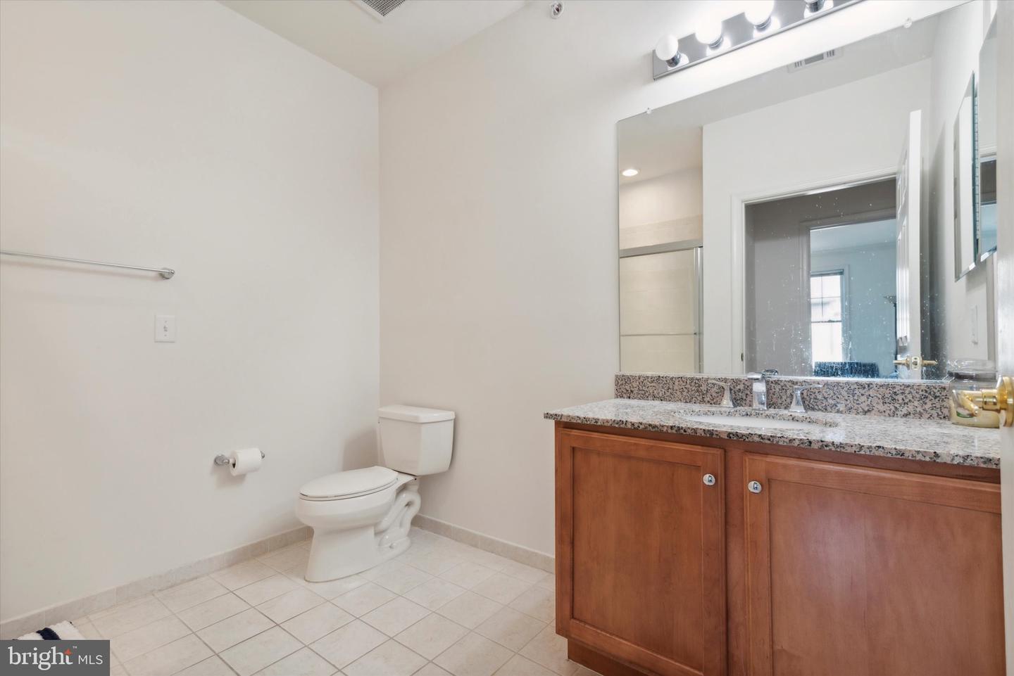 200 W Elm St #1424