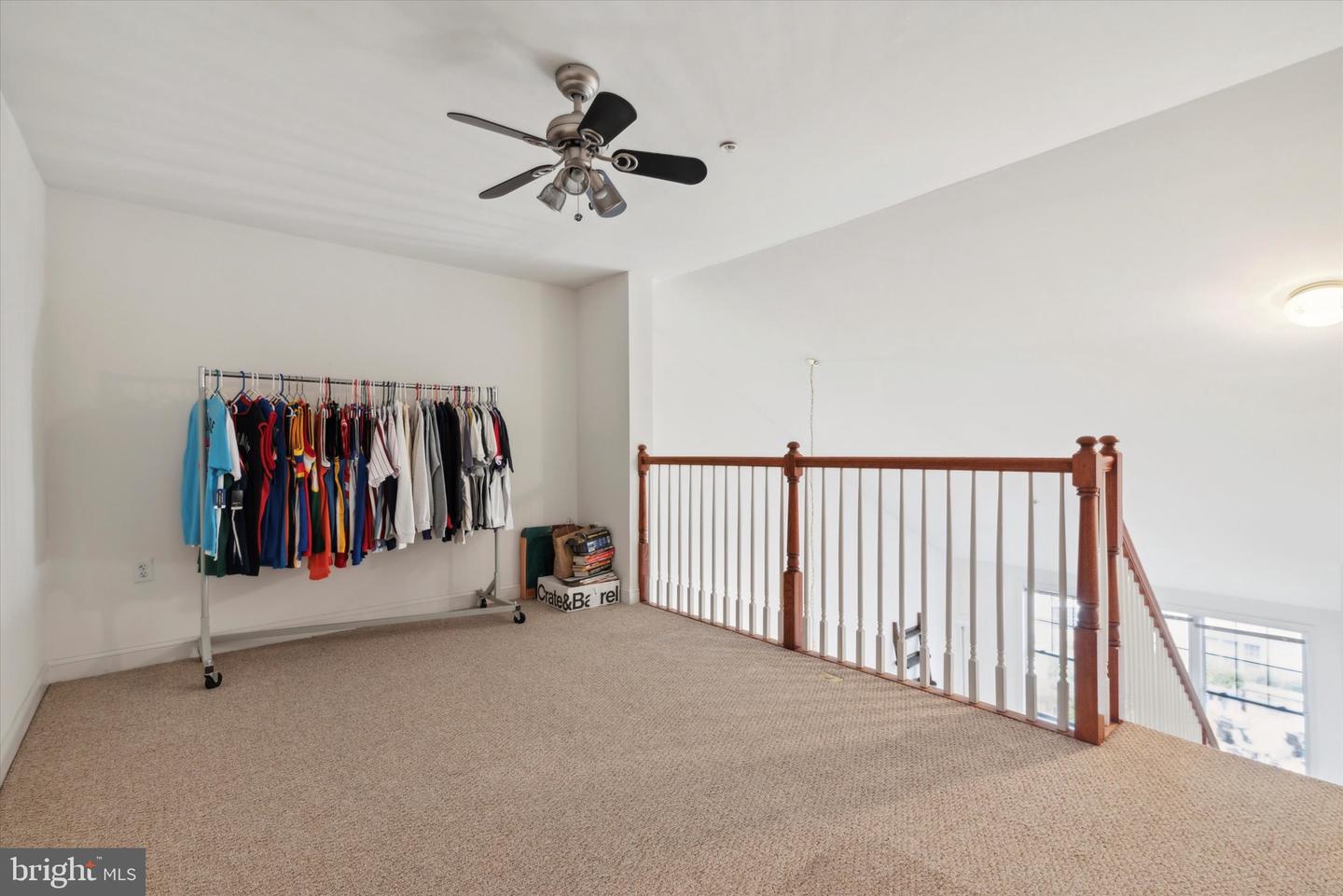 200 W Elm St #1424