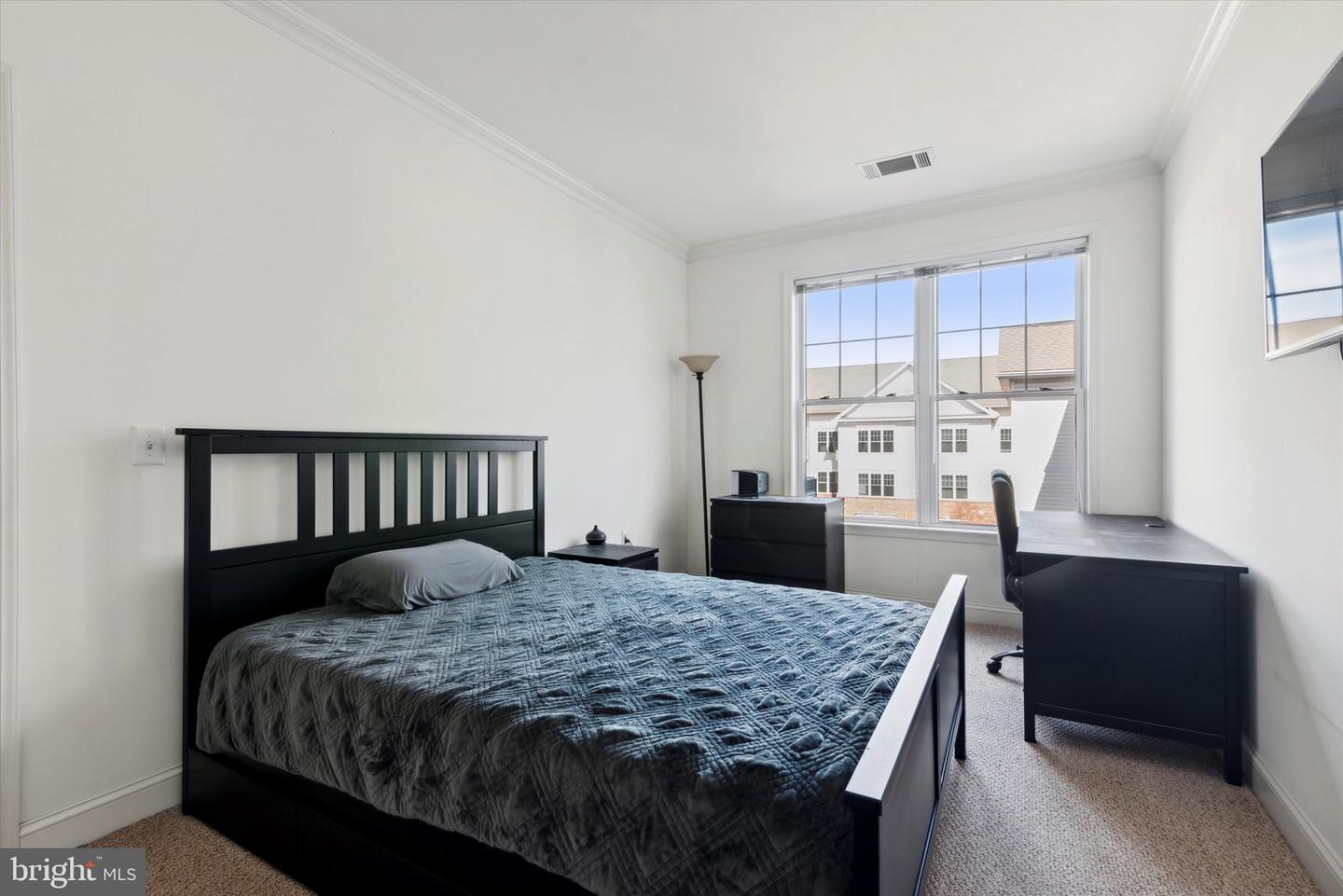200 W Elm St #1424