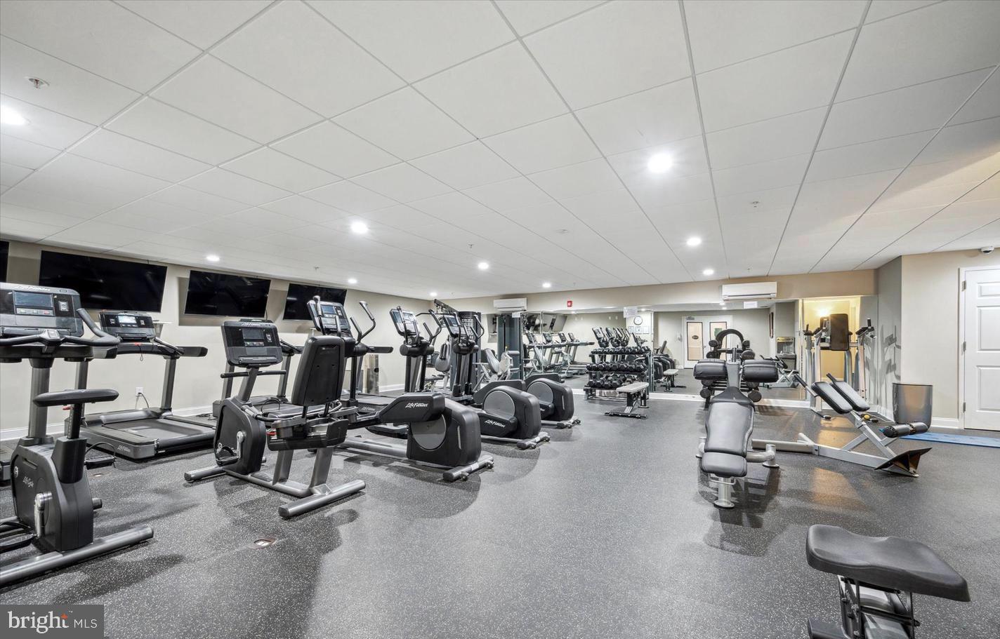 200 W Elm St #1424