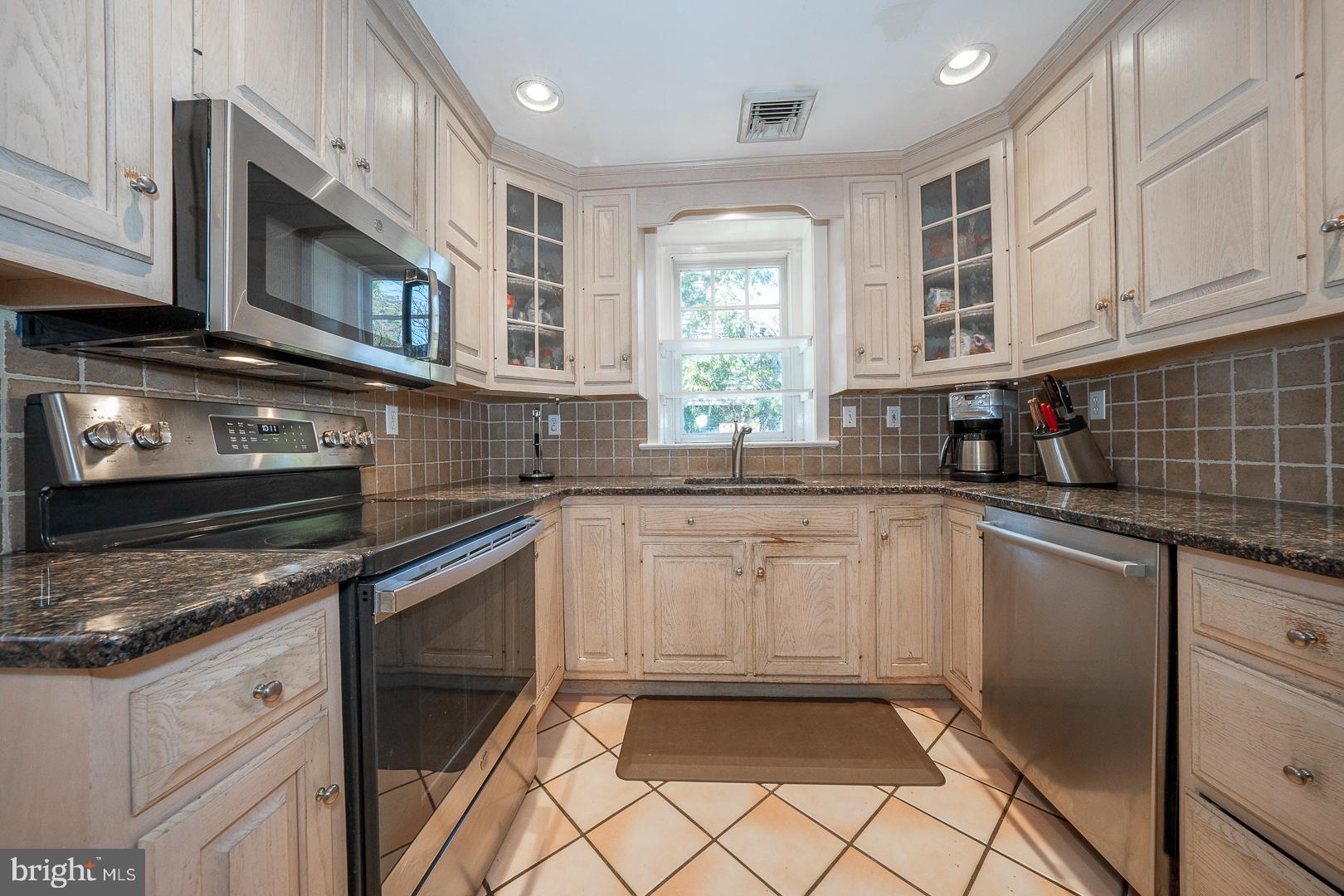 24 Marywatersford Rd
