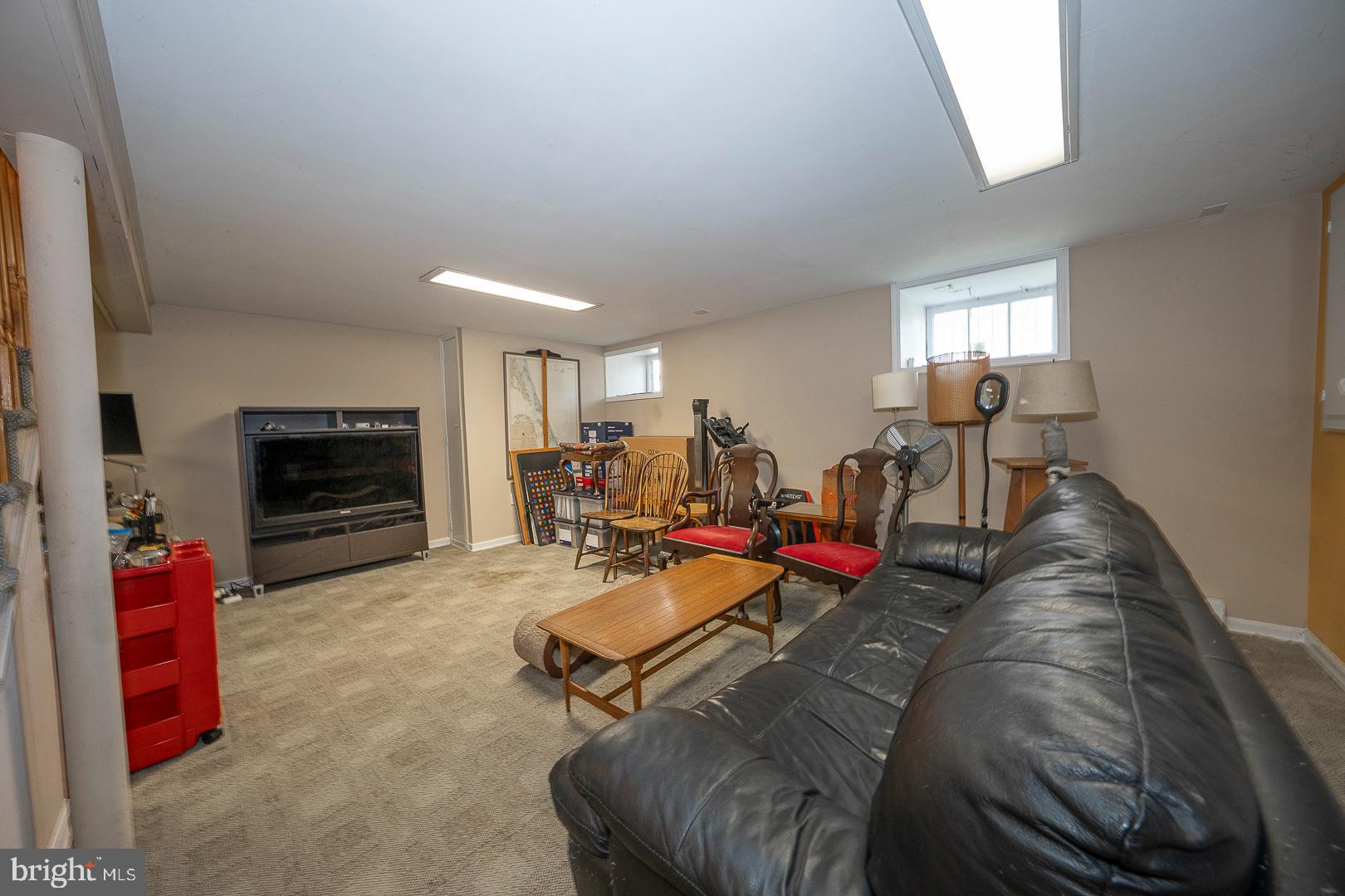 24 Marywatersford Rd
