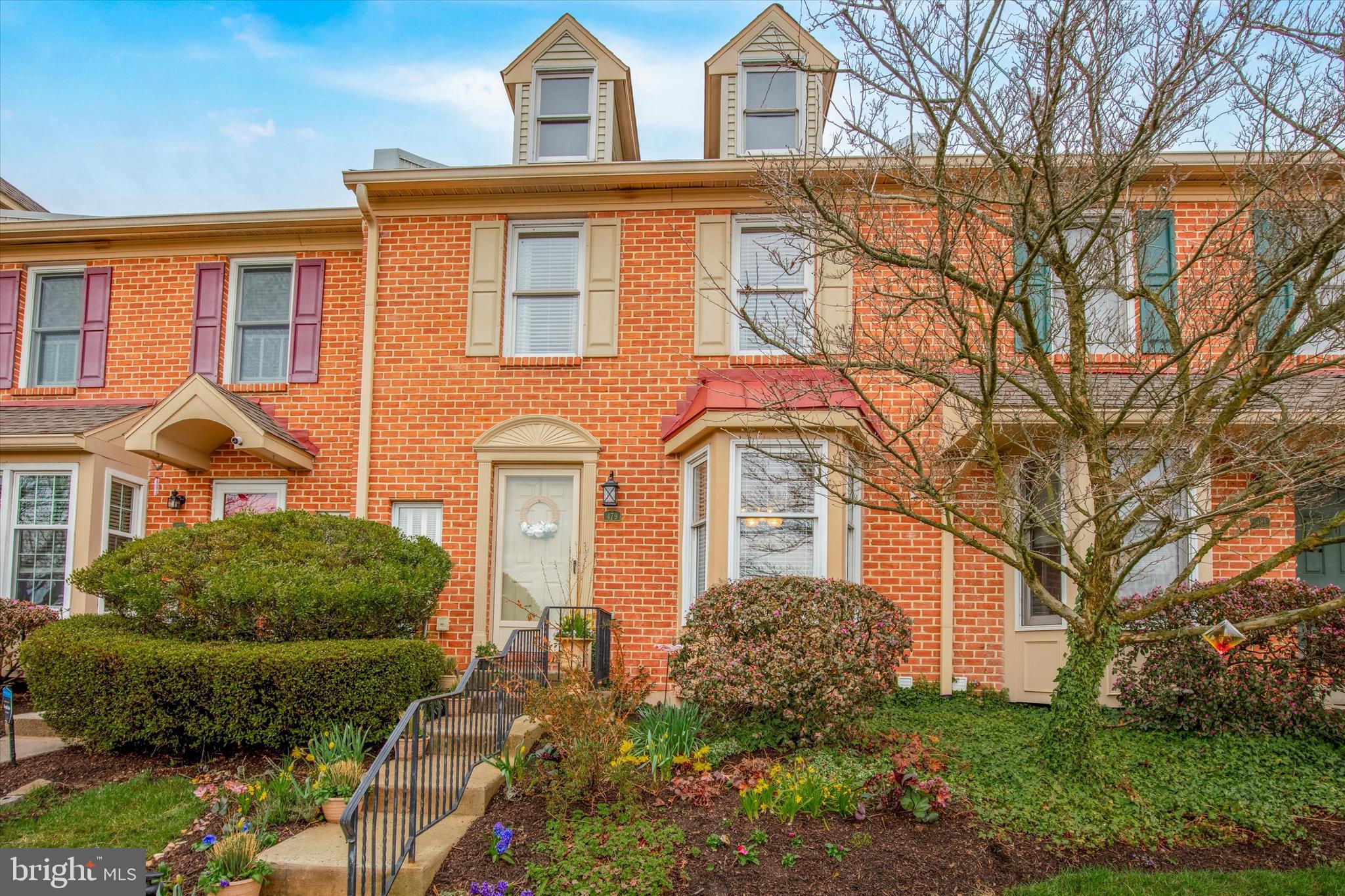 479 Creighton Ct