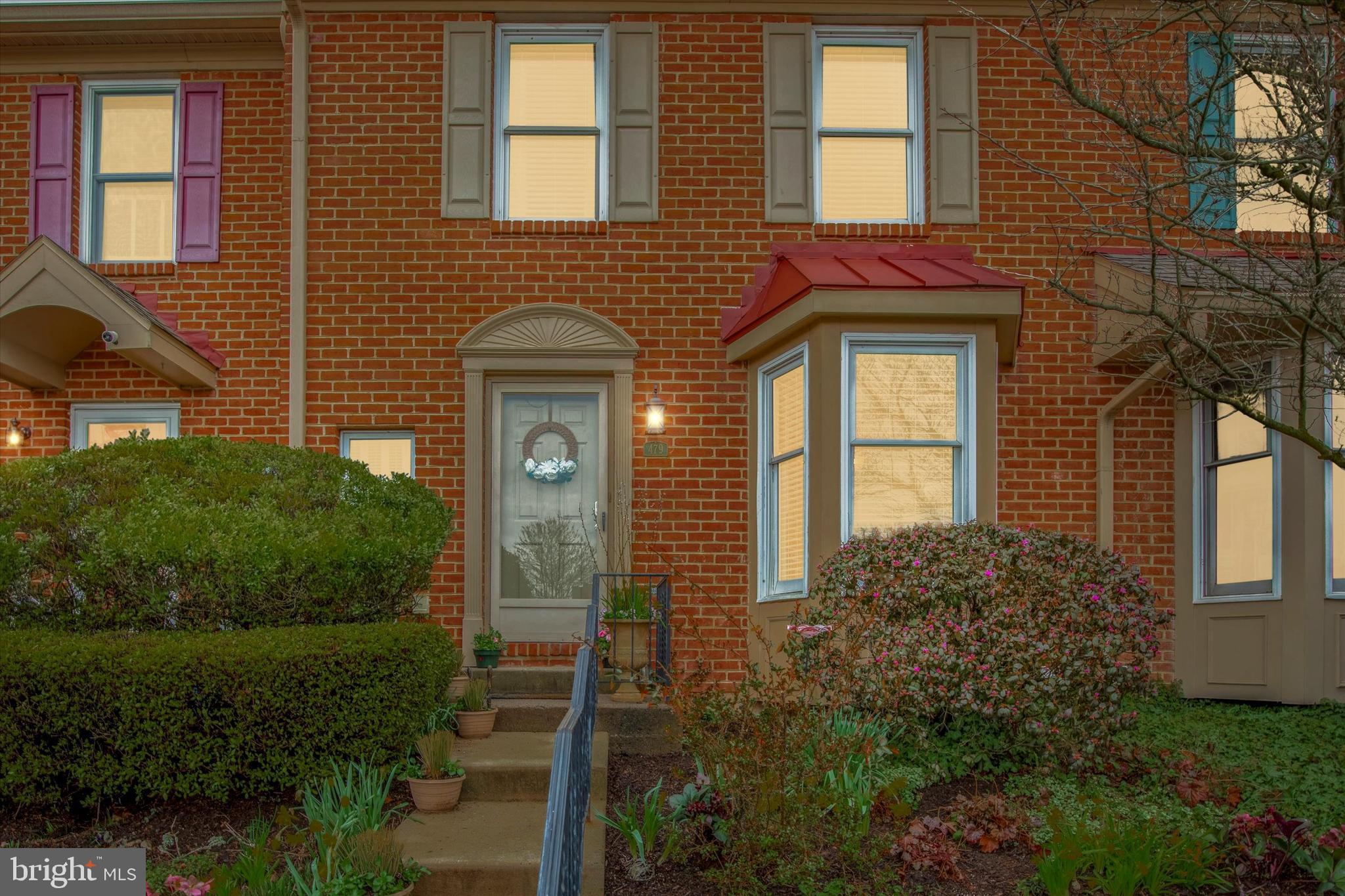 479 Creighton Ct