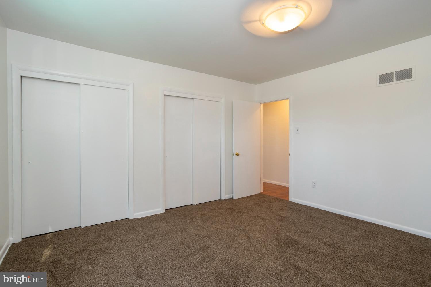 1421 Redwood Ln